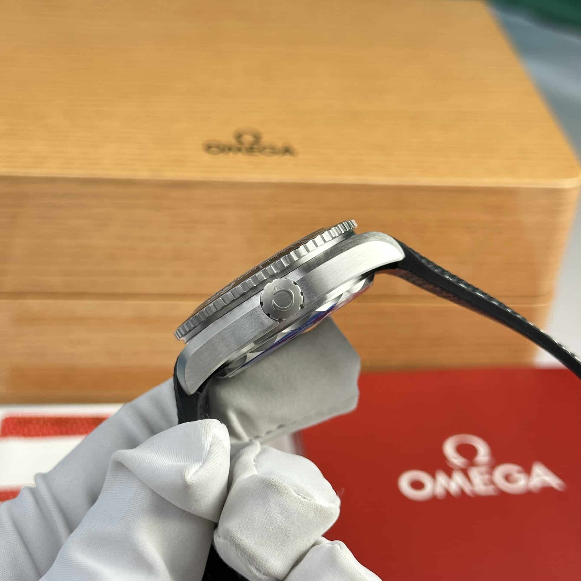 Omega Seamaster Planet Ocean 6000M Grey Dial Rubber Strap Super Clone VSF 43.5mm - Image 5