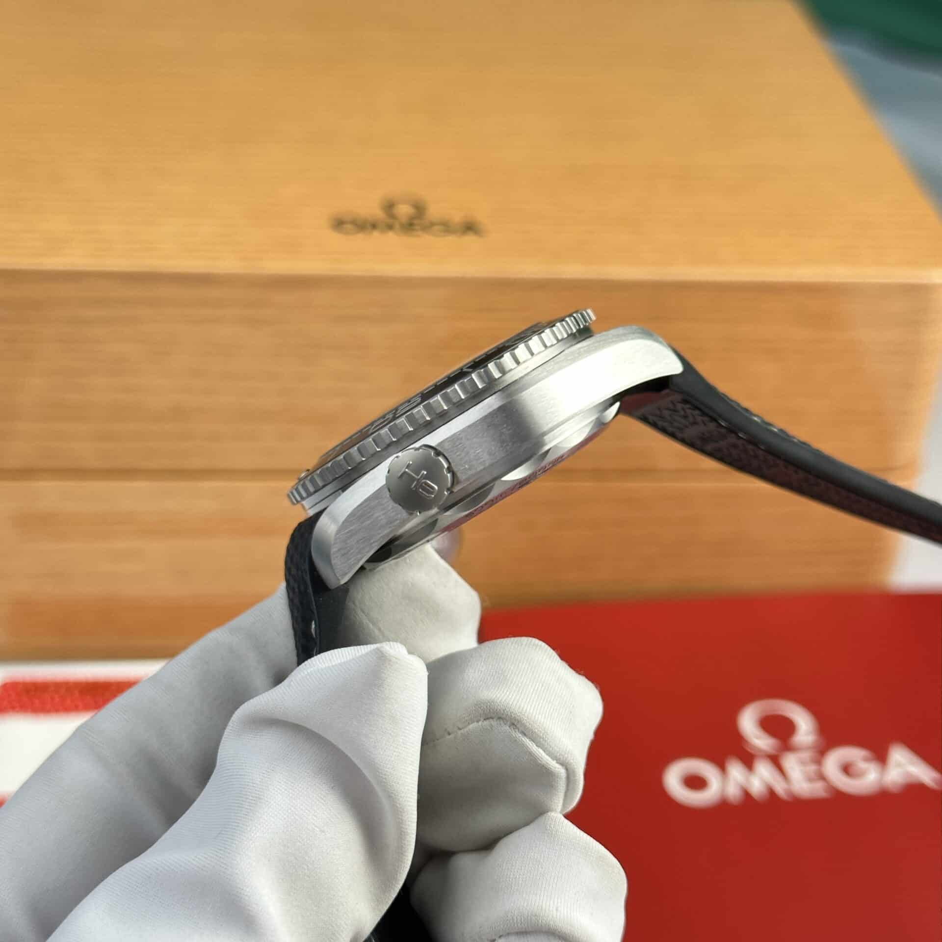 Omega Seamaster Planet Ocean 6000M Grey Dial Rubber Strap Super Clone VSF 43.5mm - Image 6