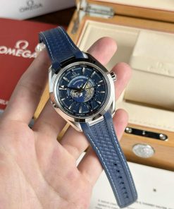 Omega Aqua Terra Worldtimer GMT Blue Dial Rubber Strap Best Replica 43mm