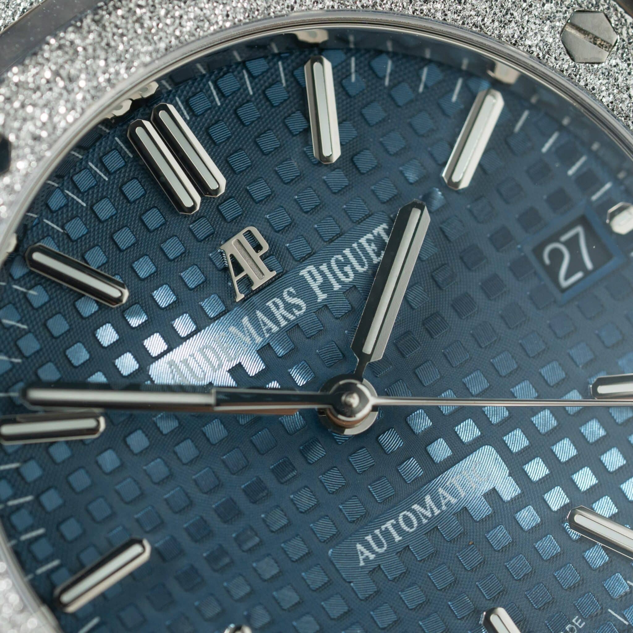 Audemars Piguet Royal Oak 15454BC Frosted Gold Blue Dial Best Replica APSF 37mm - Image 4