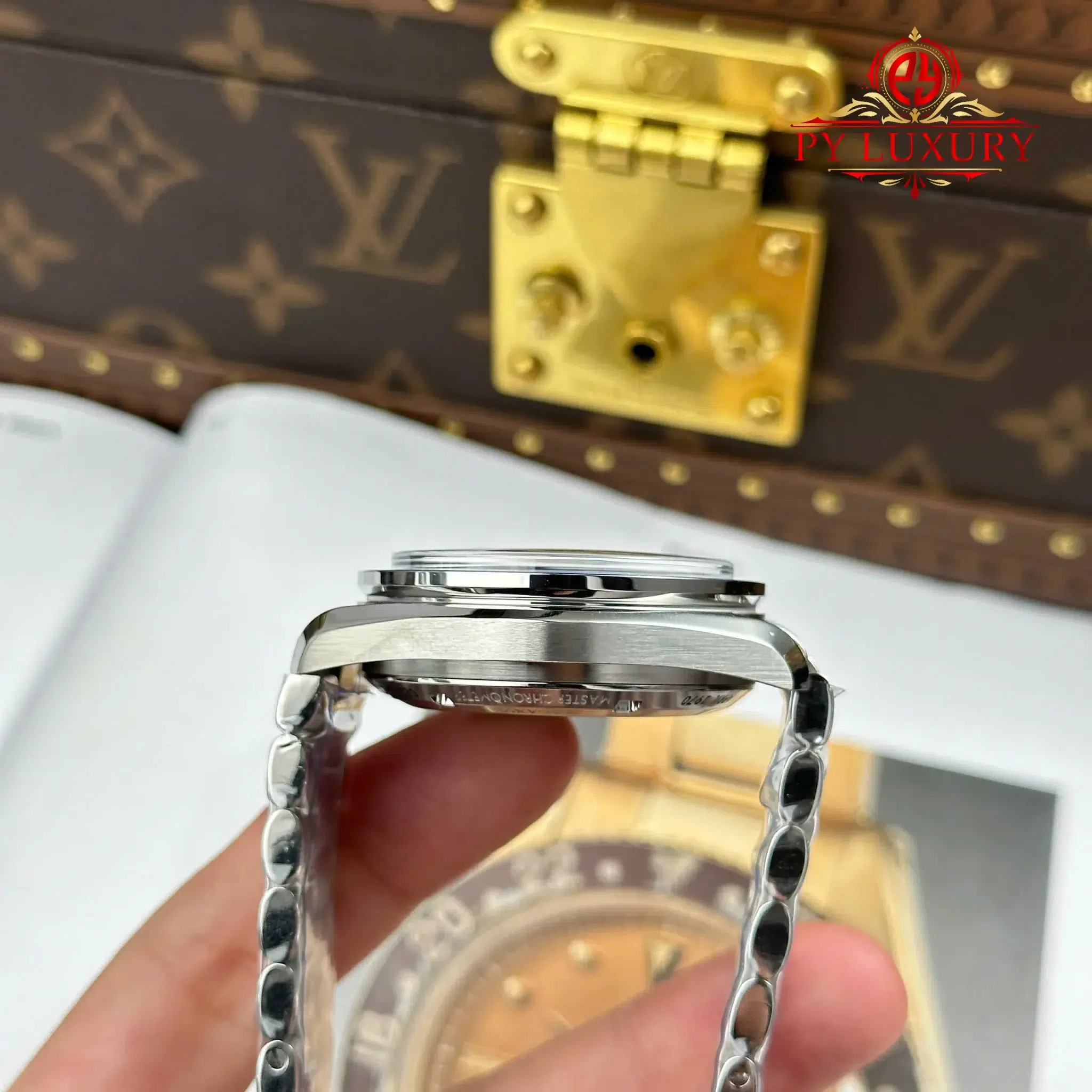 Omega Speedmaster Silver Snoopy 50th Anniversary Chronograph Steel Bracelet Replica 42mm - Image 9