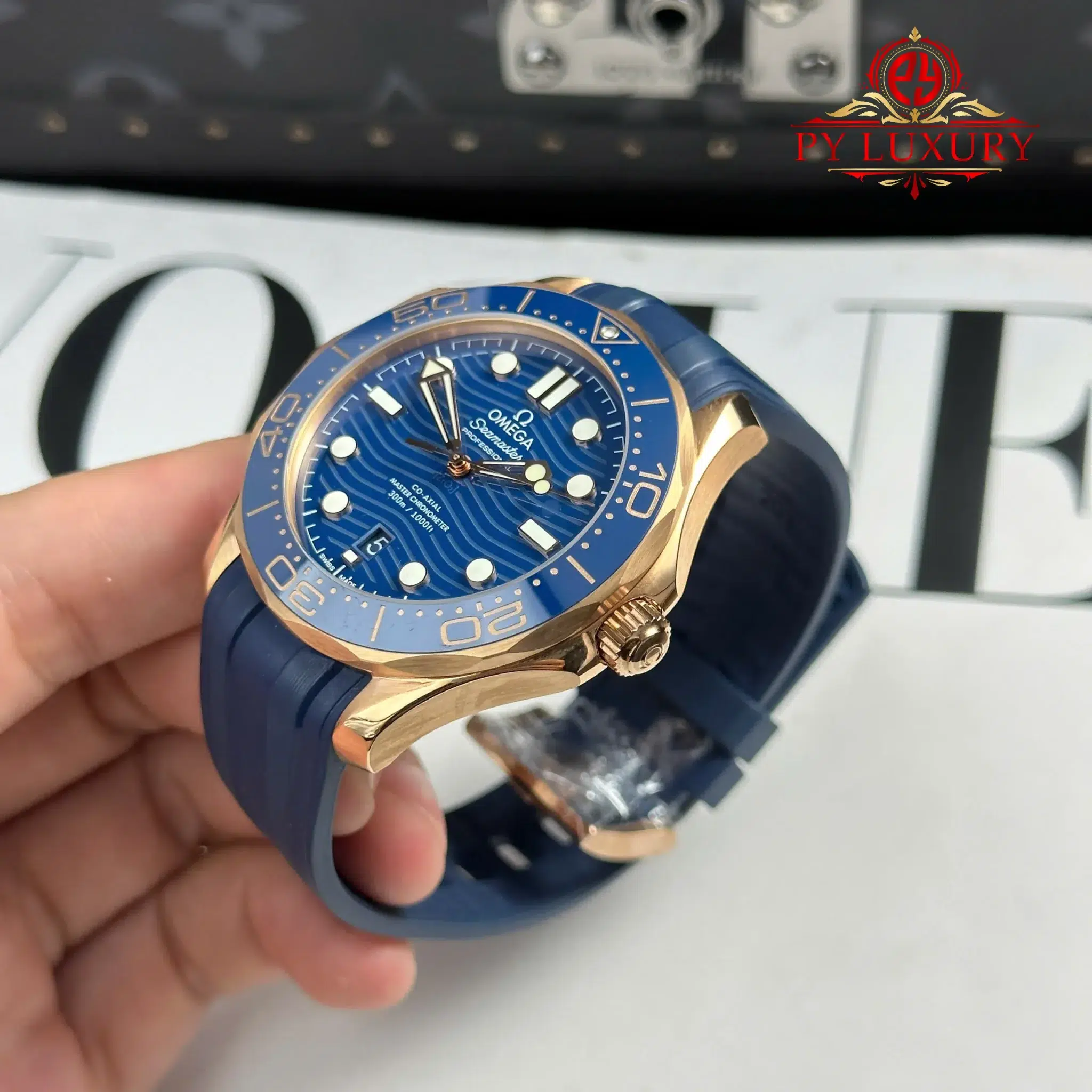 Omega Seamaster Diver 300M Blue Dial Sedna Gold Rubber Strap 1:1 Best Replica VSF 42mm - Image 3