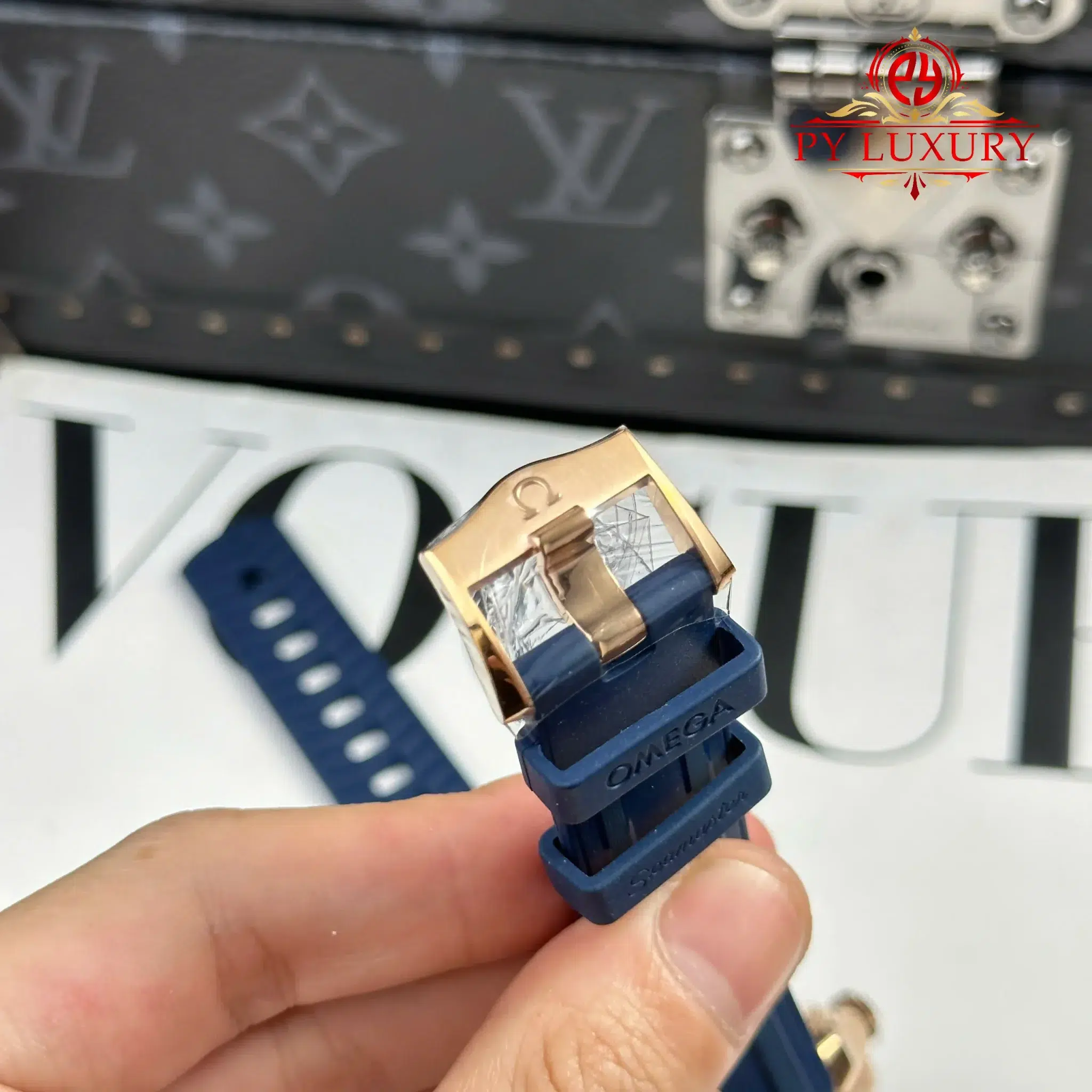 Omega Seamaster Diver 300M Blue Dial Sedna Gold Rubber Strap 1:1 Best Replica VSF 42mm - Image 9