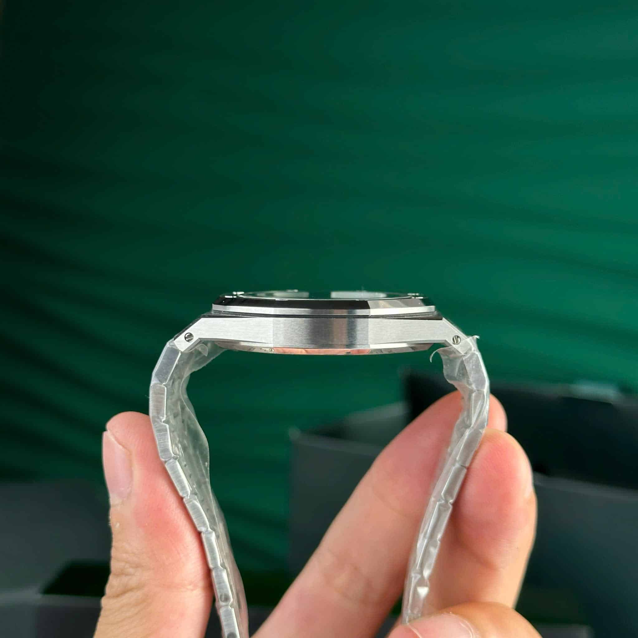 Audemars Piguet Royal Oak 16202PT Smoked Green Dial Best Replica ZF 39mm - Image 9