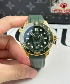 Omega Seamaster Diver 300M Moonshine Gold Case Green Dial Rubber Strap 1:1 Best Replica VSF 42mm
