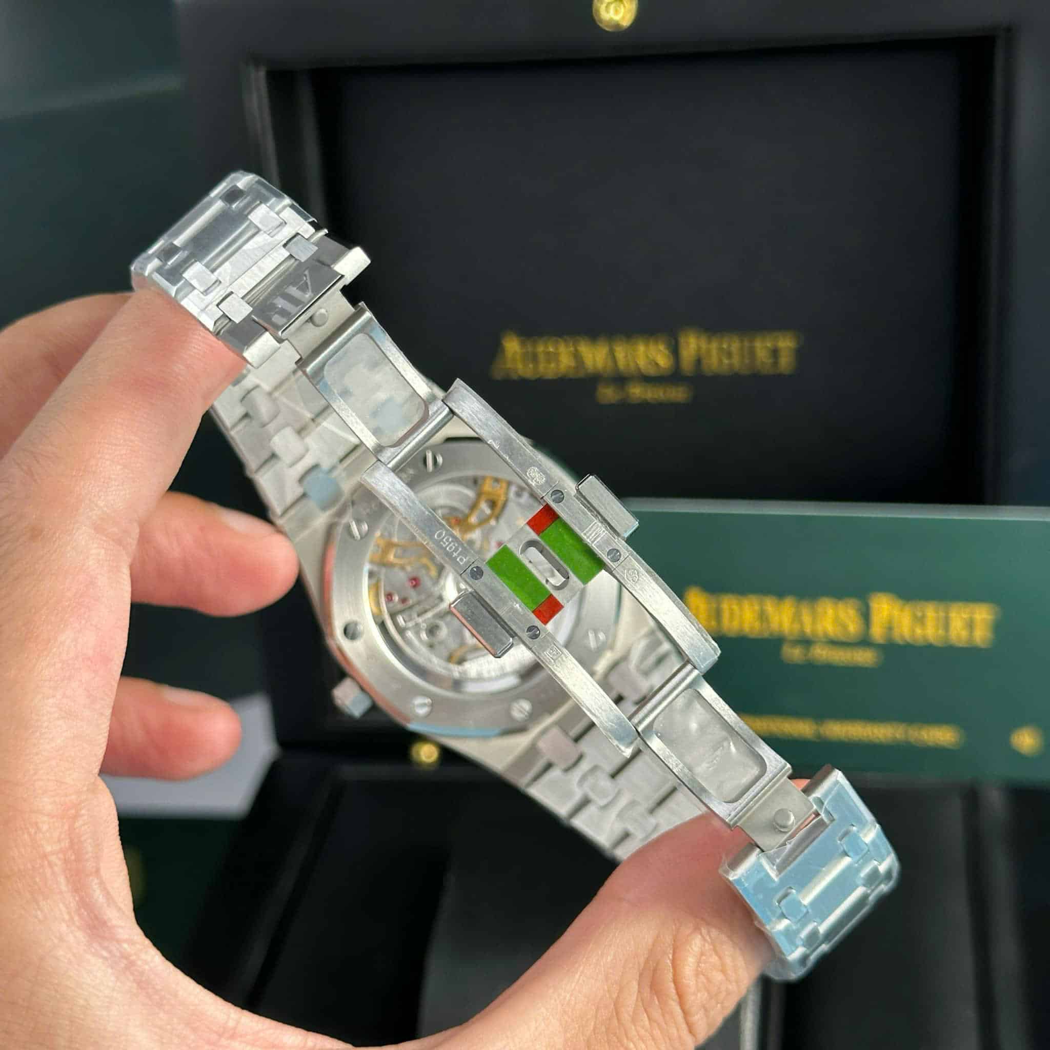 Audemars Piguet Royal Oak 16202PT Smoked Green Dial Best Replica ZF 39mm - Image 10