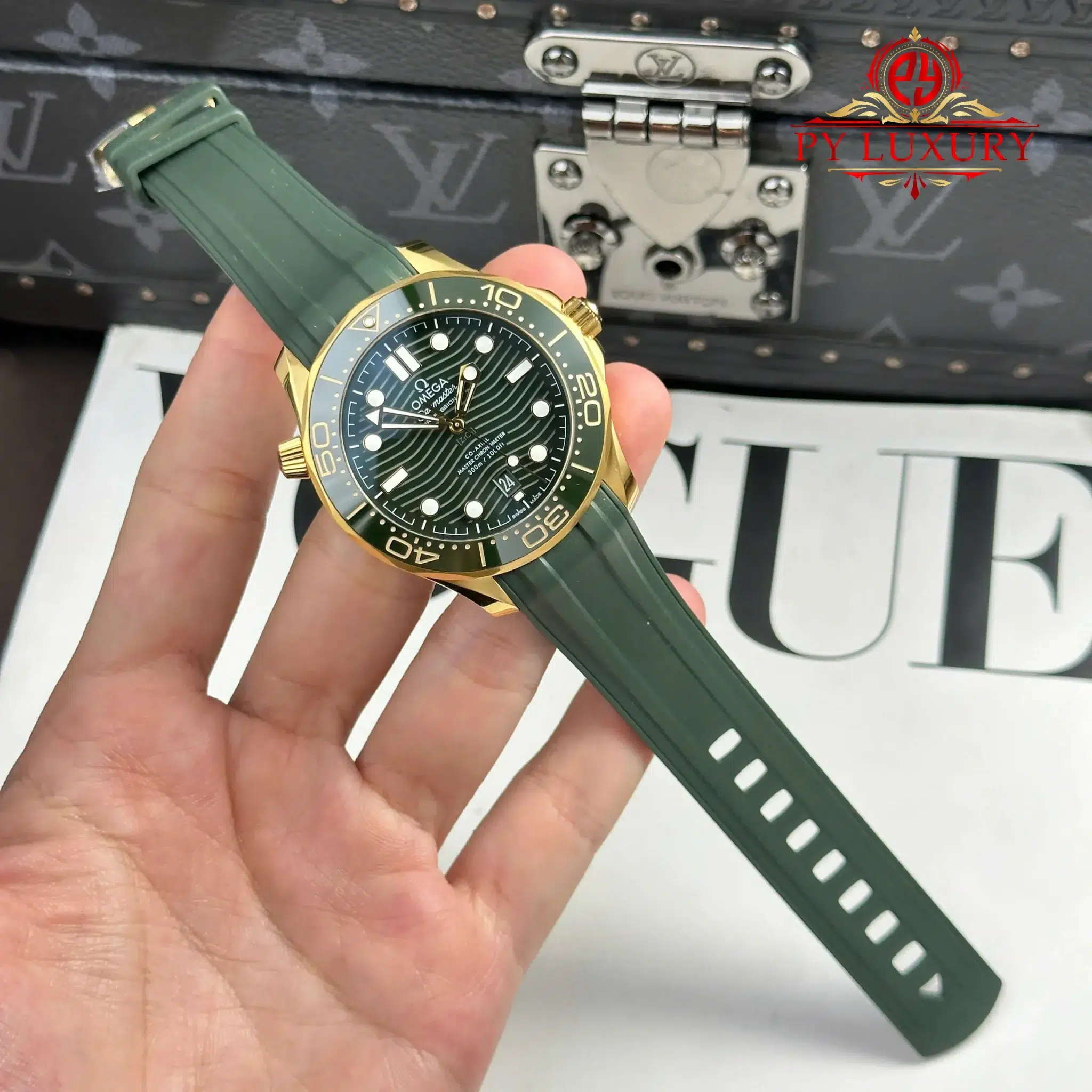 Omega Seamaster Diver 300M Moonshine Gold Case Green Dial Rubber Strap 1:1 Best Replica VSF 42mm - Image 2