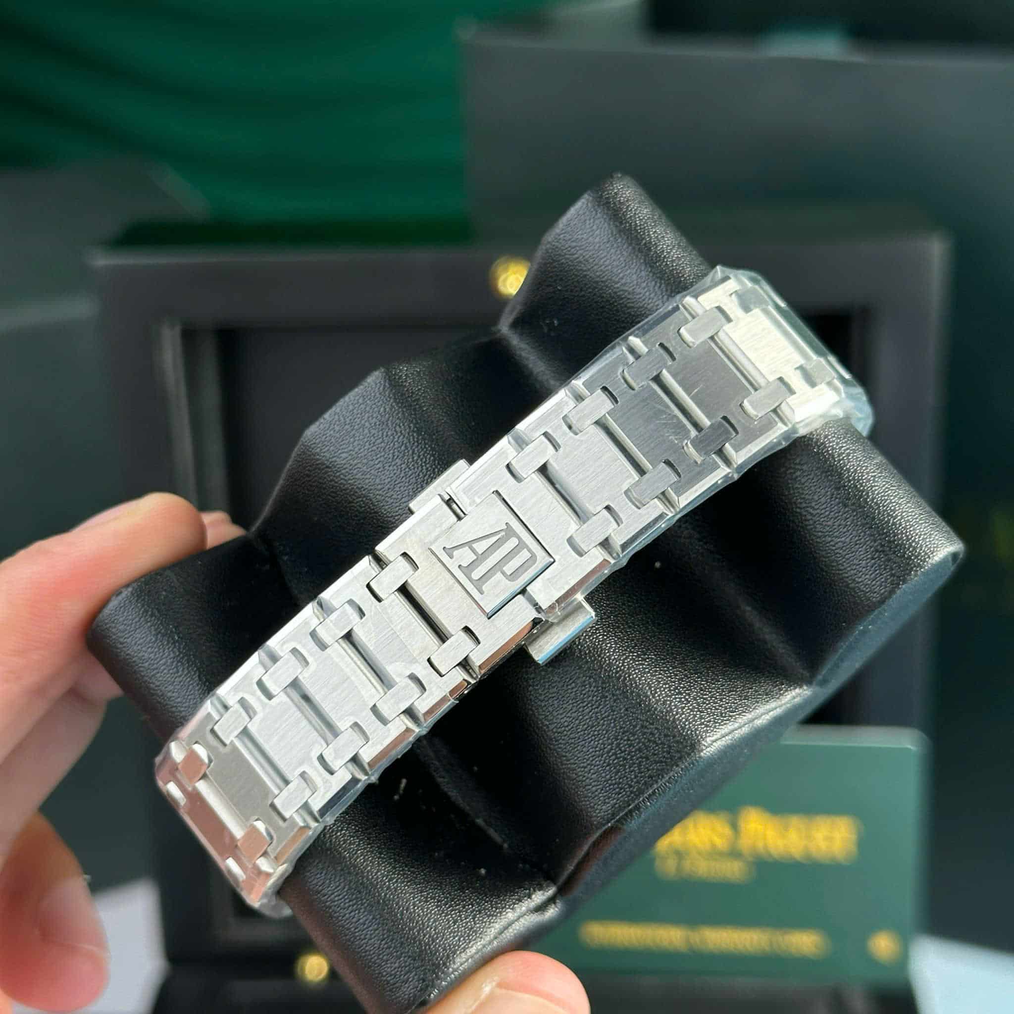 Audemars Piguet Royal Oak 16202PT Smoked Green Dial Best Replica ZF 39mm - Image 11