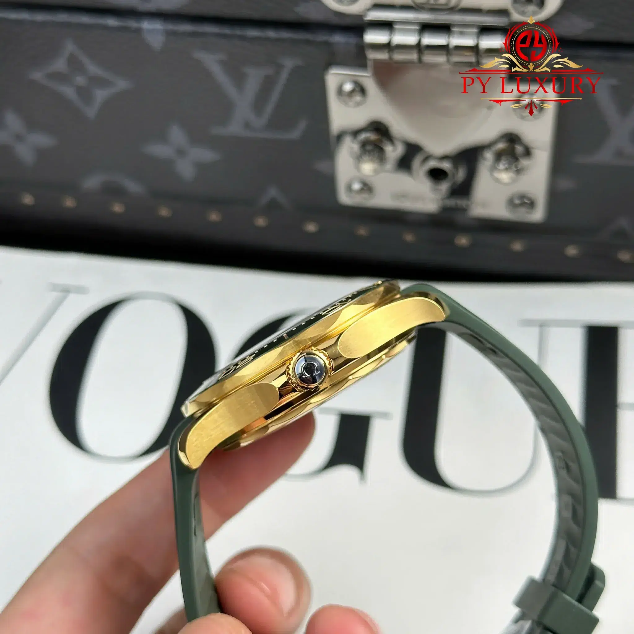 Omega Seamaster Diver 300M Moonshine Gold Case Green Dial Rubber Strap 1:1 Best Replica VSF 42mm - Image 8