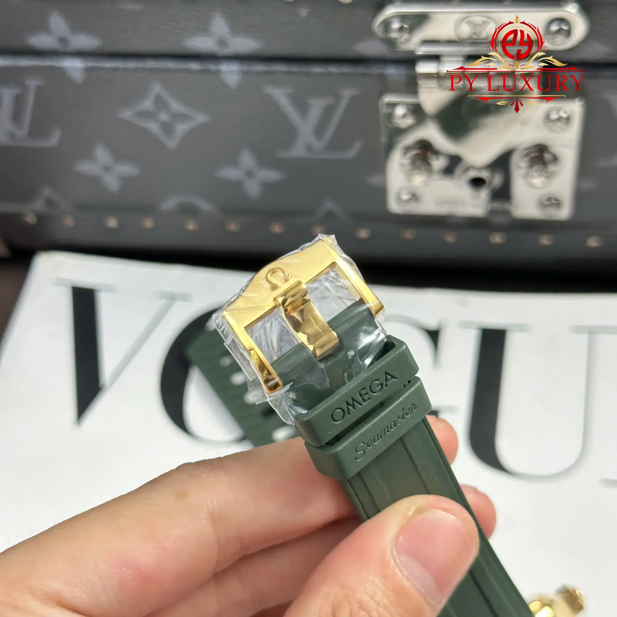 Omega Seamaster Diver 300M Moonshine Gold Case Green Dial Rubber Strap 1:1 Best Replica VSF 42mm - Image 10