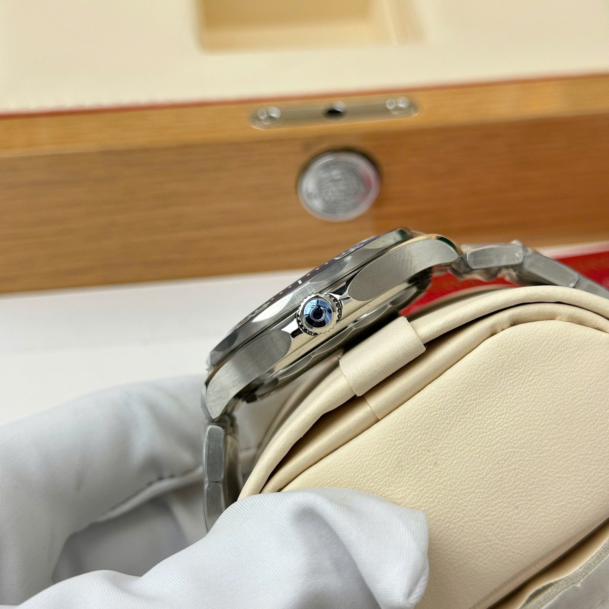 Omega Seamaster Diver 300M Tokyo 2020 White Dial Blue Ceramic Bezel Super Clone 42mm - Image 6