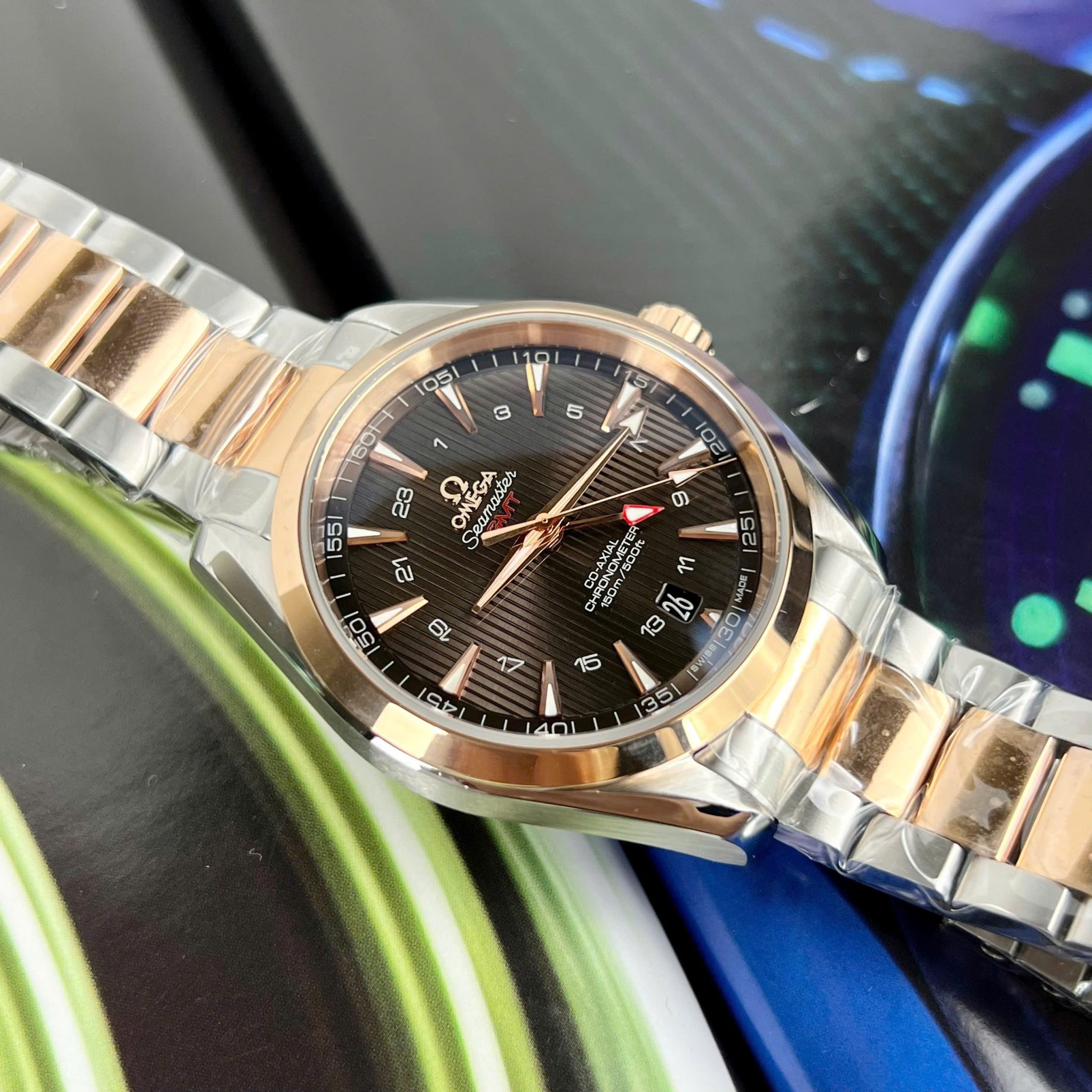 Omega Seamaster Aqua Terra GMT Two Tone Rose Gold Brown Dial Best Replica VSF 43mm - Image 2