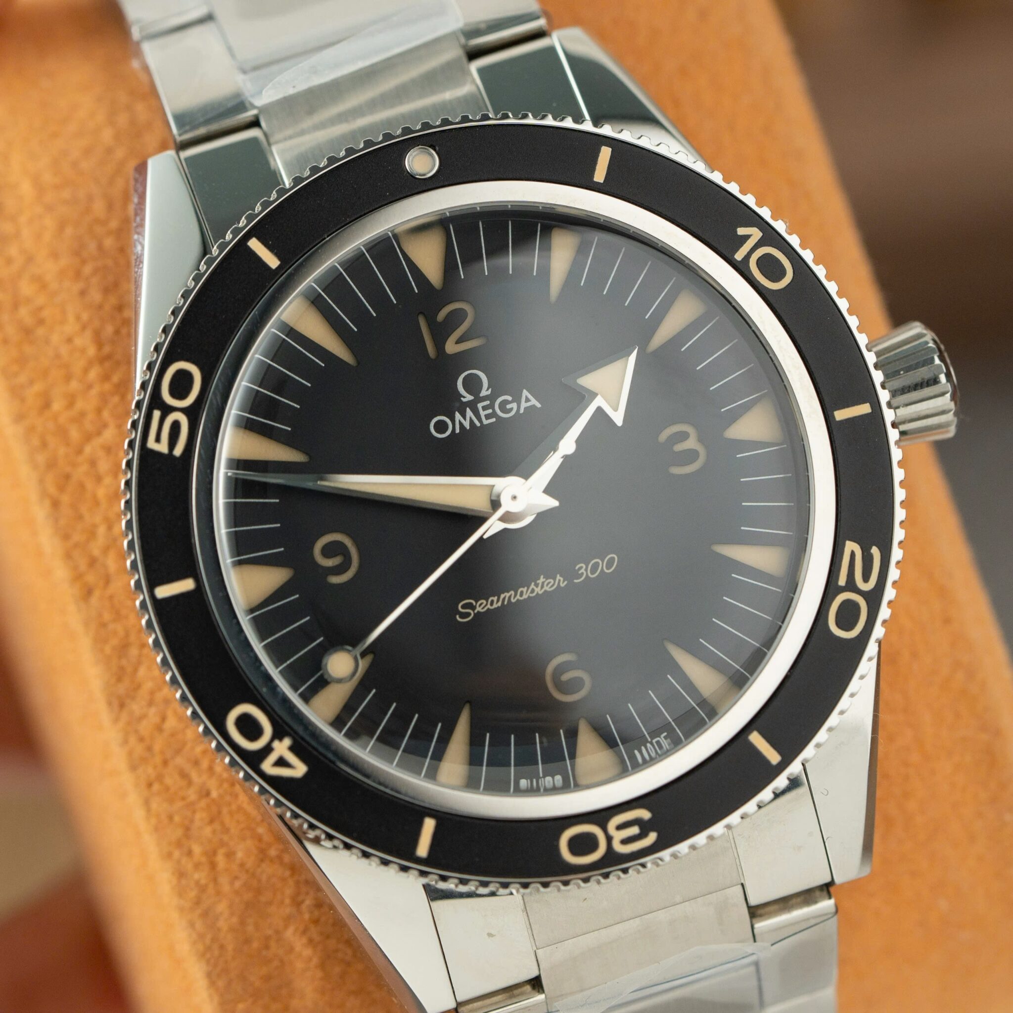 Omega Seamaster 300 Heritage Black Dial Steel Bracelet Best Replica VSF 41mm - Image 3