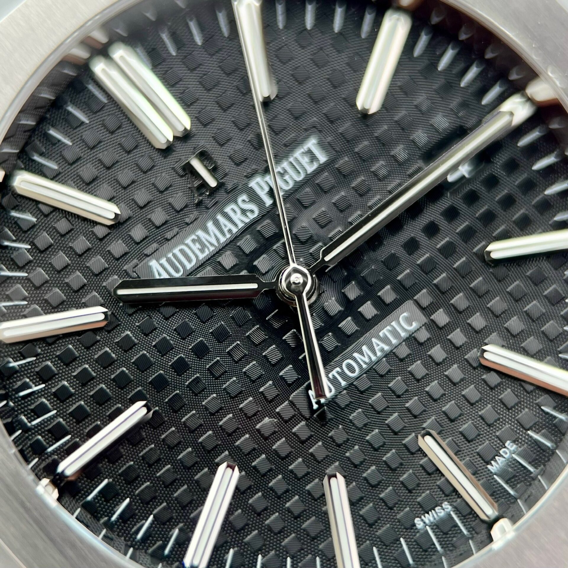 Audemars Piguet Royal Oak 15400ST Rubber Strap Black Dial Best Replica APS Factory 41mm - Image 5