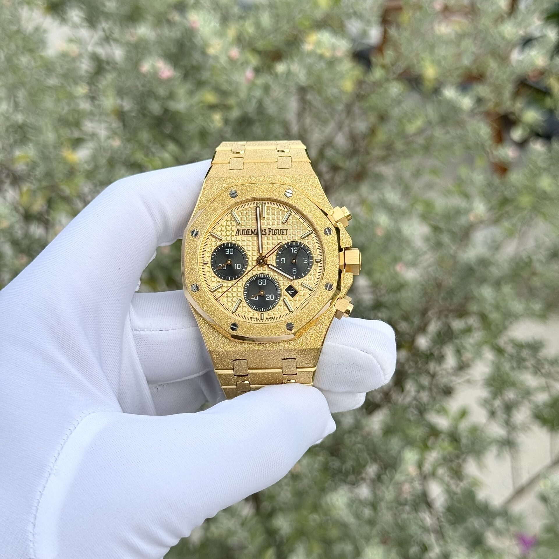 Audemars Piguet Royal Oak Frosted Yellow Gold Chronograph 26240BA Yellow Dial Replica 41mm