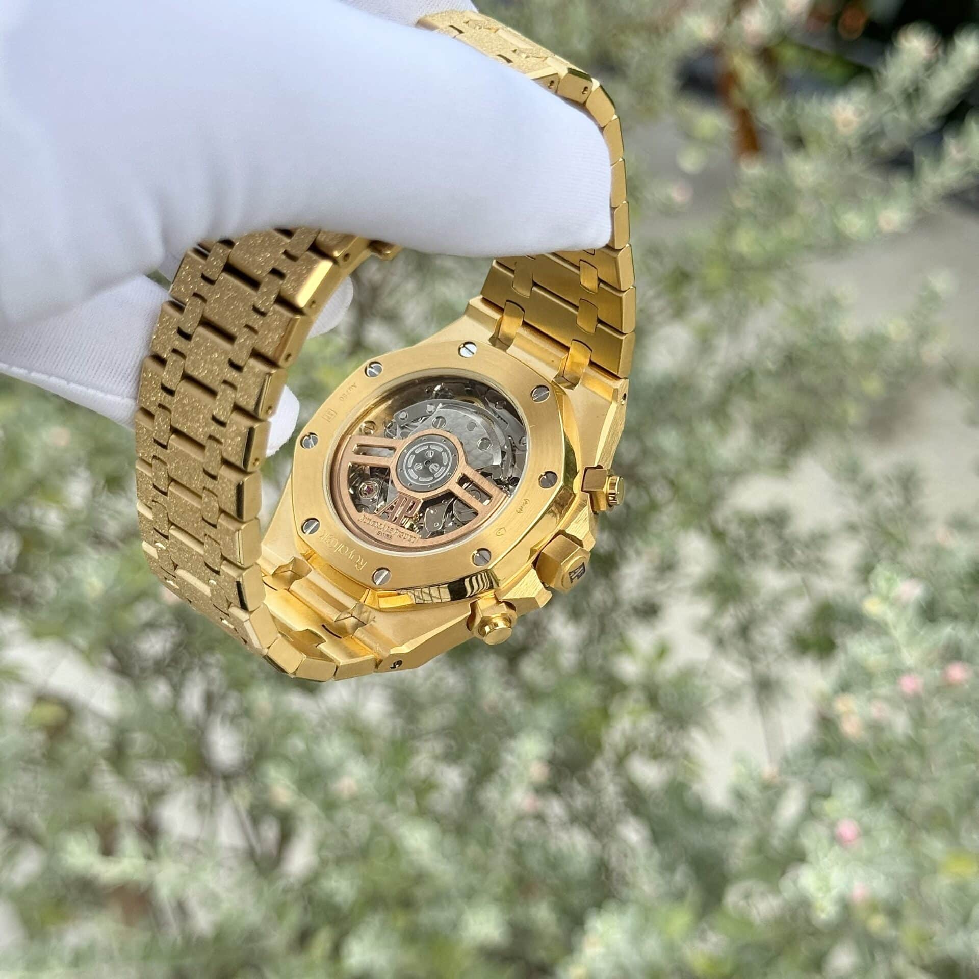 Audemars Piguet Royal Oak Frosted Yellow Gold Chronograph 26240BA Yellow Dial Replica 41mm - Image 5