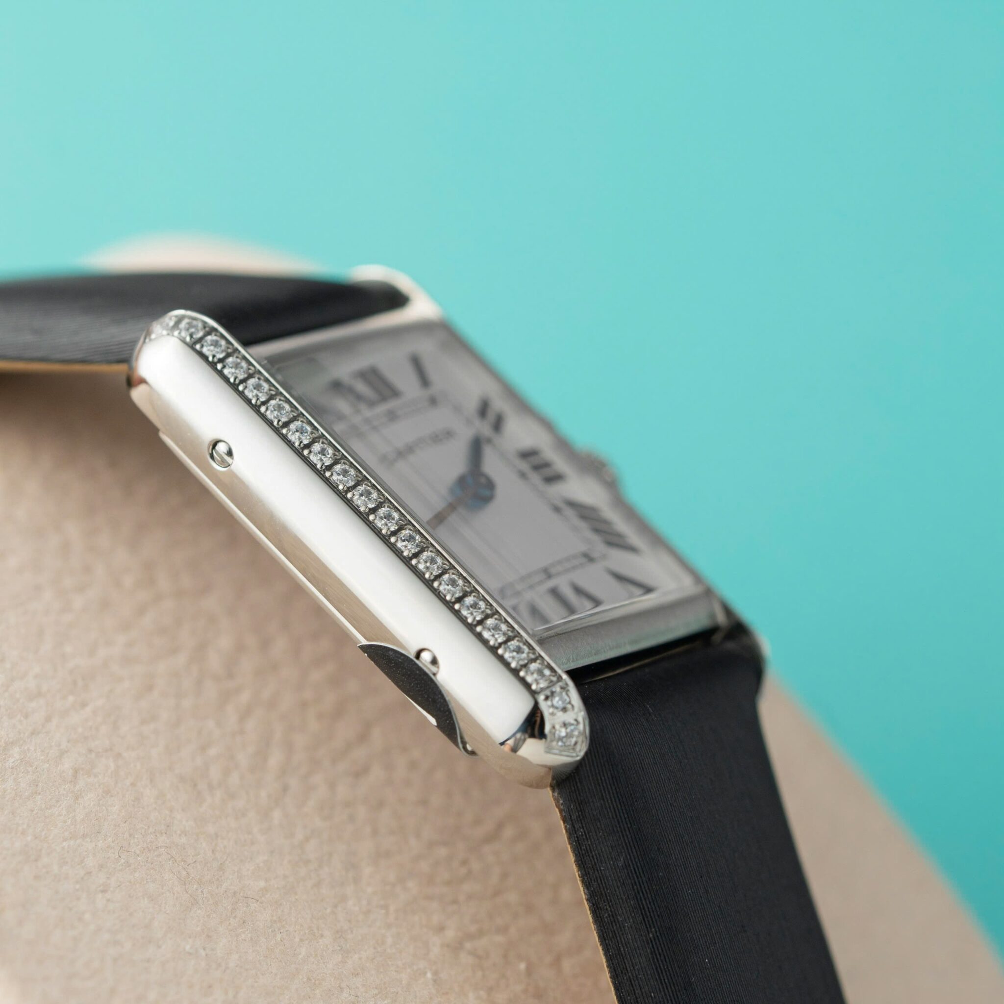 Cartier Tank Must W4TA0031 Ladies Small Model Diamond Bezel Replica 29.5 Mm X 22 Mm - Image 4