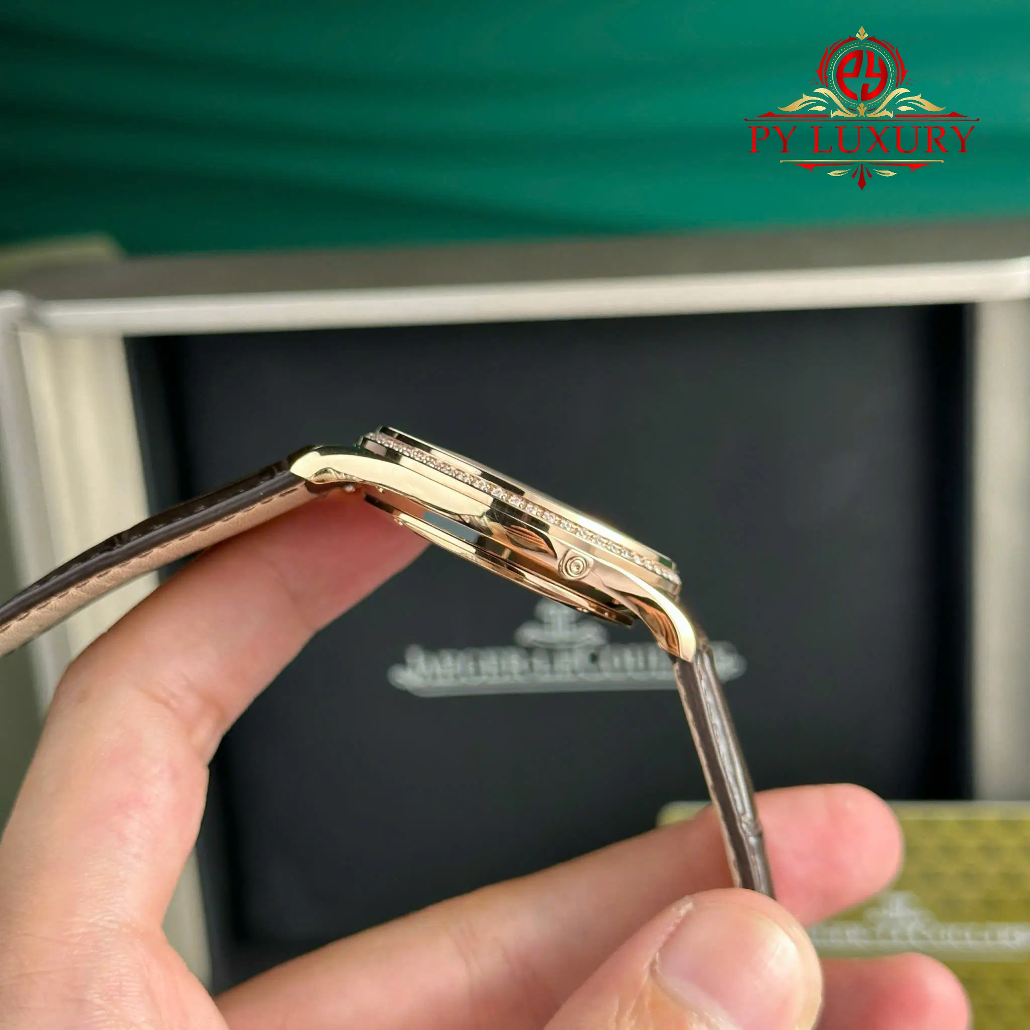 Jaeger-LeCoultre Master Ultra Thin Moon Q1362503 Rose Gold White Dial Diamond Bezel Best Replica APSF 39mm - Image 7