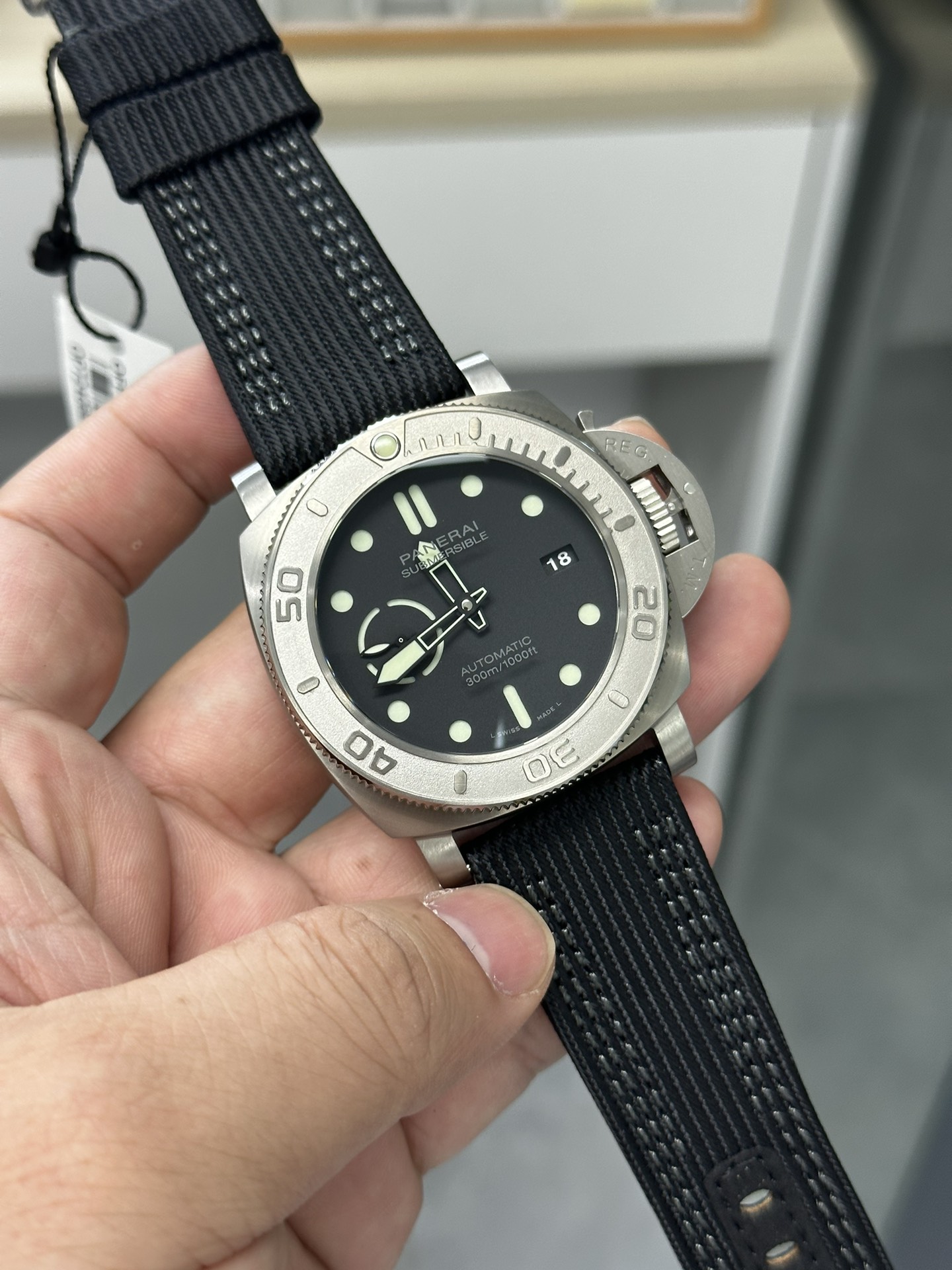 Panerai Submersible Mike Horn Edition PAM 984 Titanium Black Dial Black Strap Best Replica VSF 47mm - Image 2