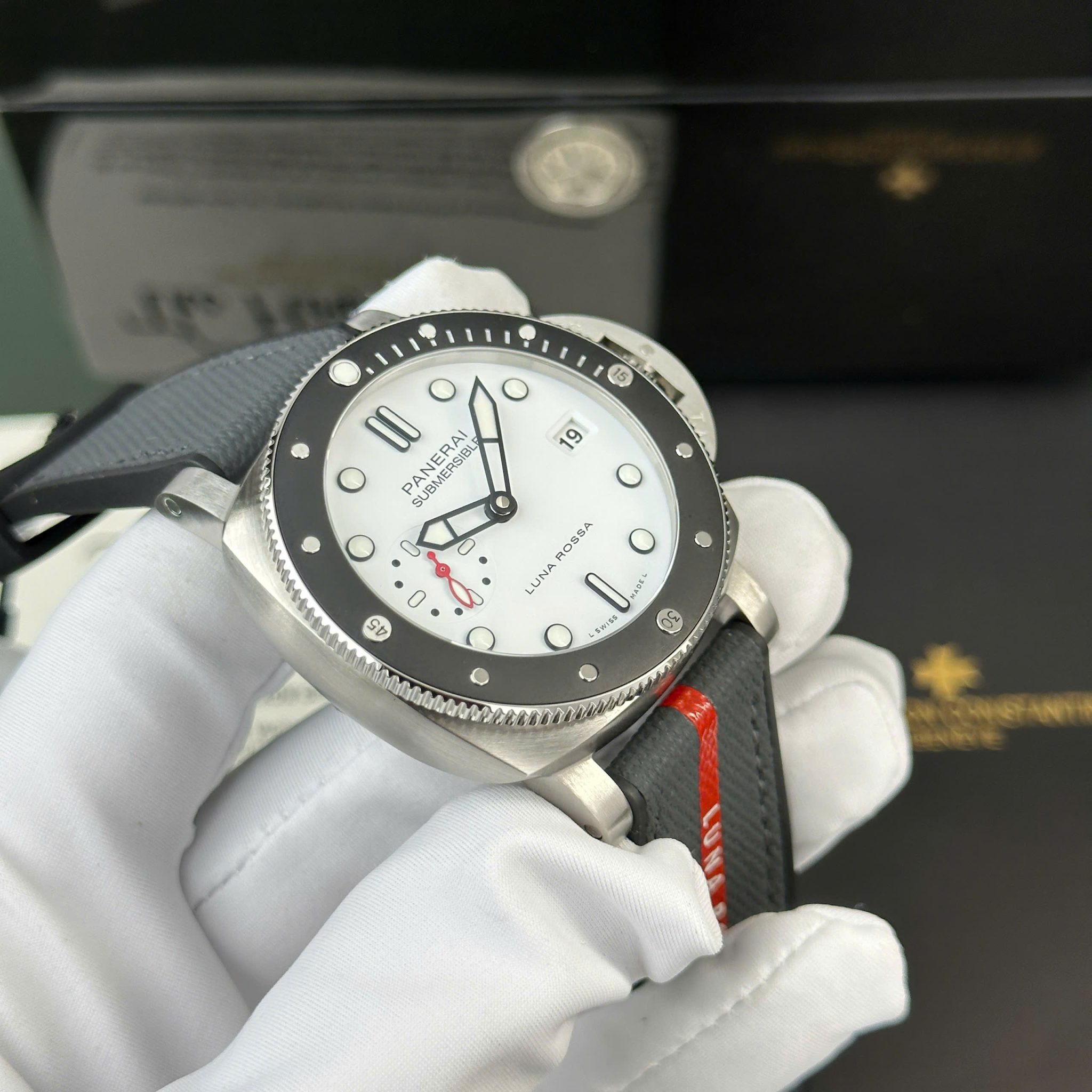 Panerai Submersible Luna Rossa PAM01579 White Dial Leather Strap Best Replica VSF 42mm - Image 4