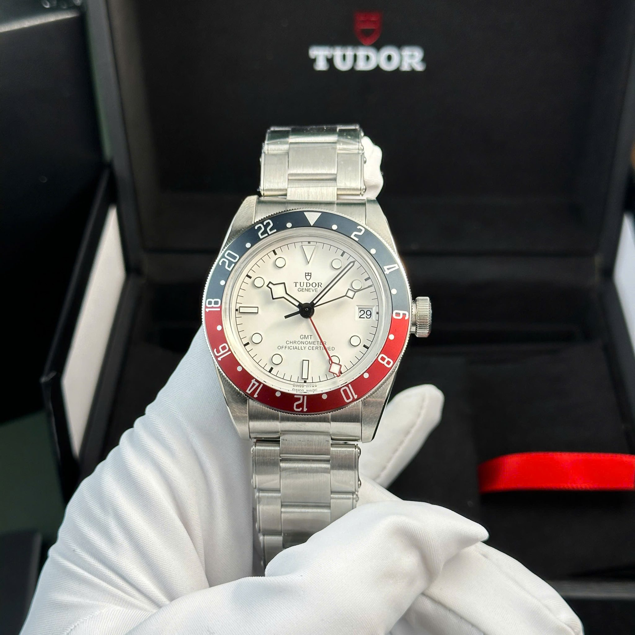 Tudor Black Bay GMT 79830RB-0010 Pepsi Opaline Dial 1:1 Best Replica ZF 41mm