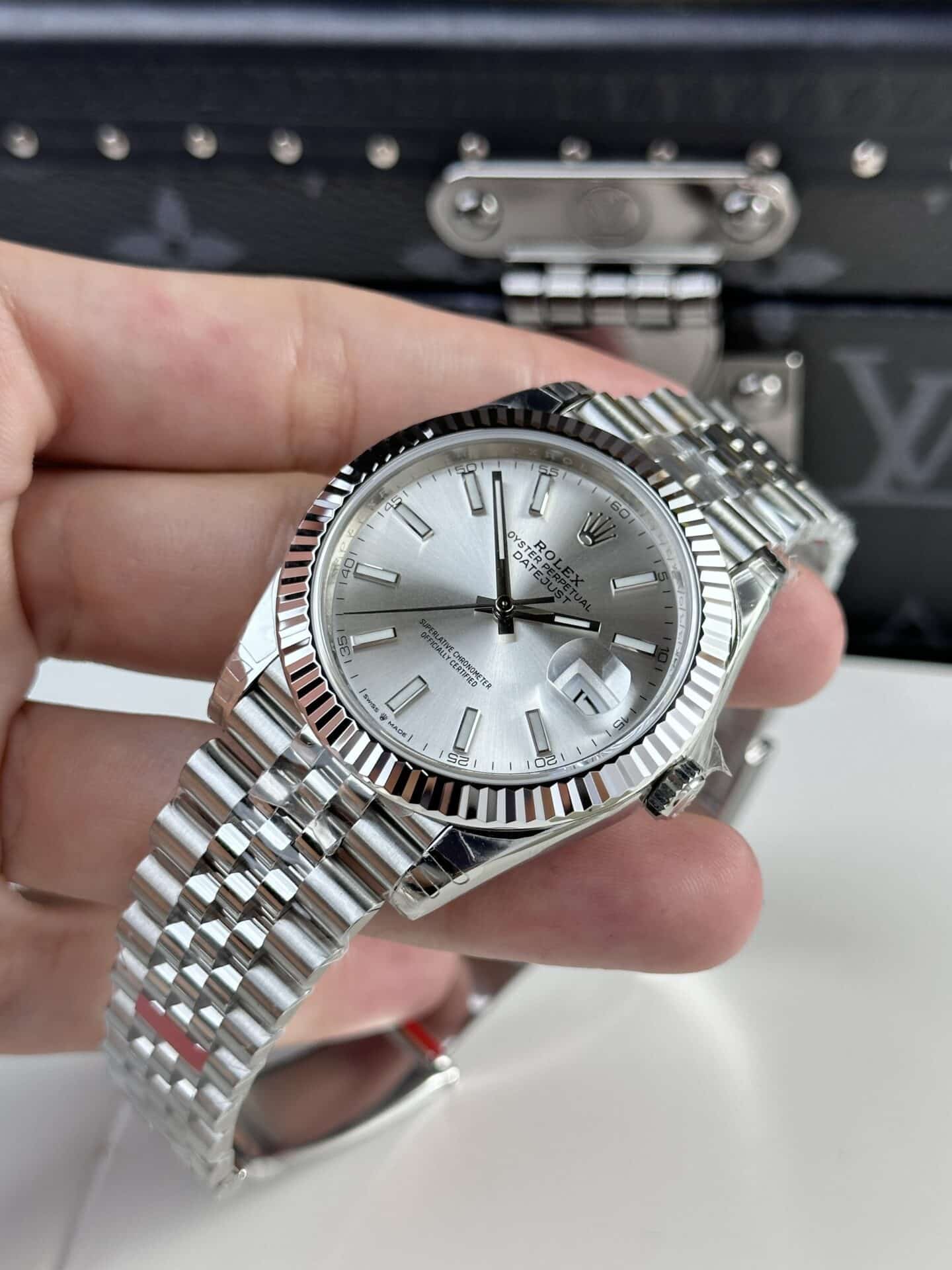 Rolex Datejust 126334 Silver Dial Luminous Hour Marker Jubilee Top Quality Replica VSF 41mm - Image 3