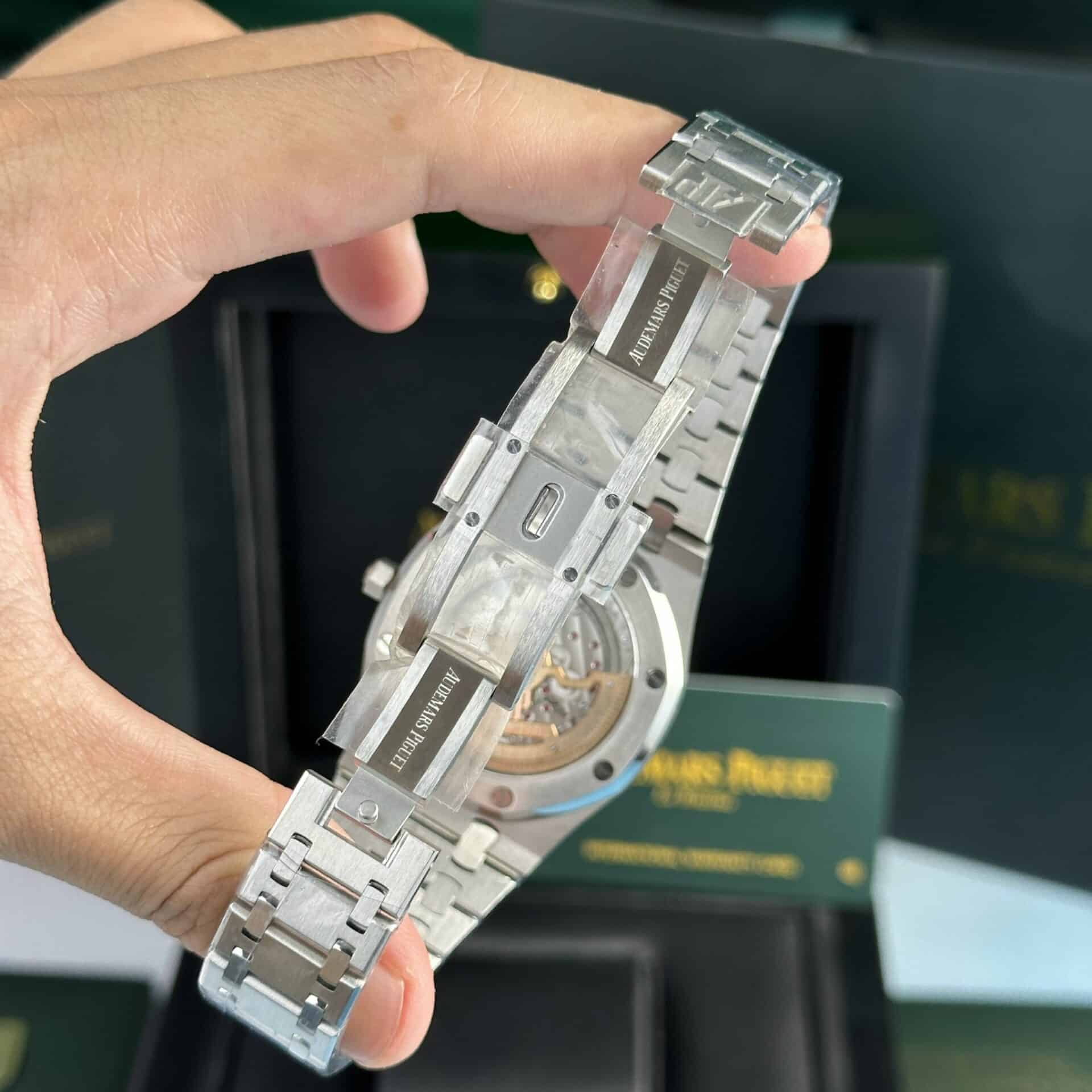 Audemars Piguet Royal Oak Jumbo Extra Thin 15202ST White Guilloche Dial Replica 39mm - Image 11