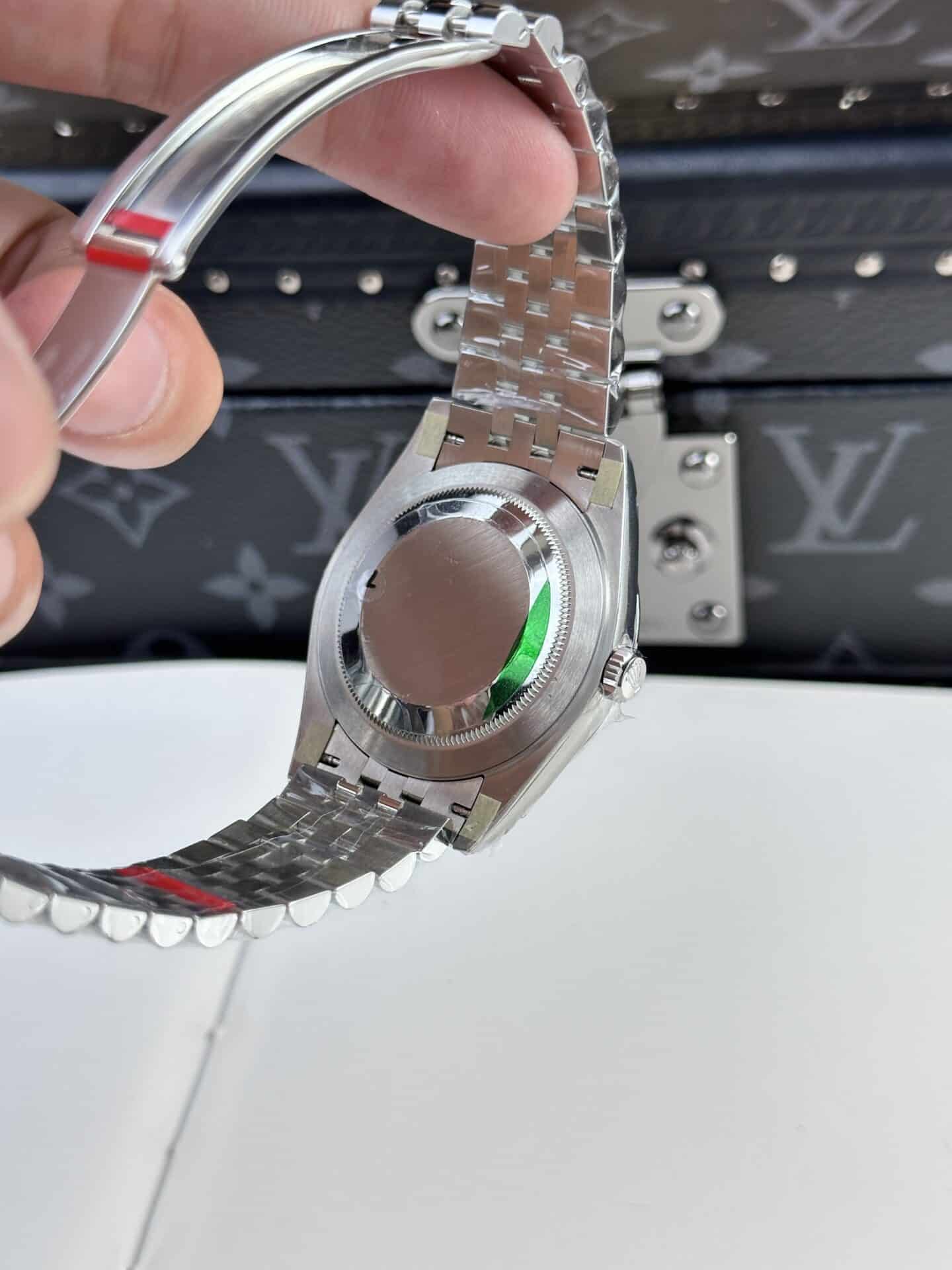 Rolex Datejust 126334 Silver Dial Luminous Hour Marker Jubilee Top Quality Replica VSF 41mm - Image 9