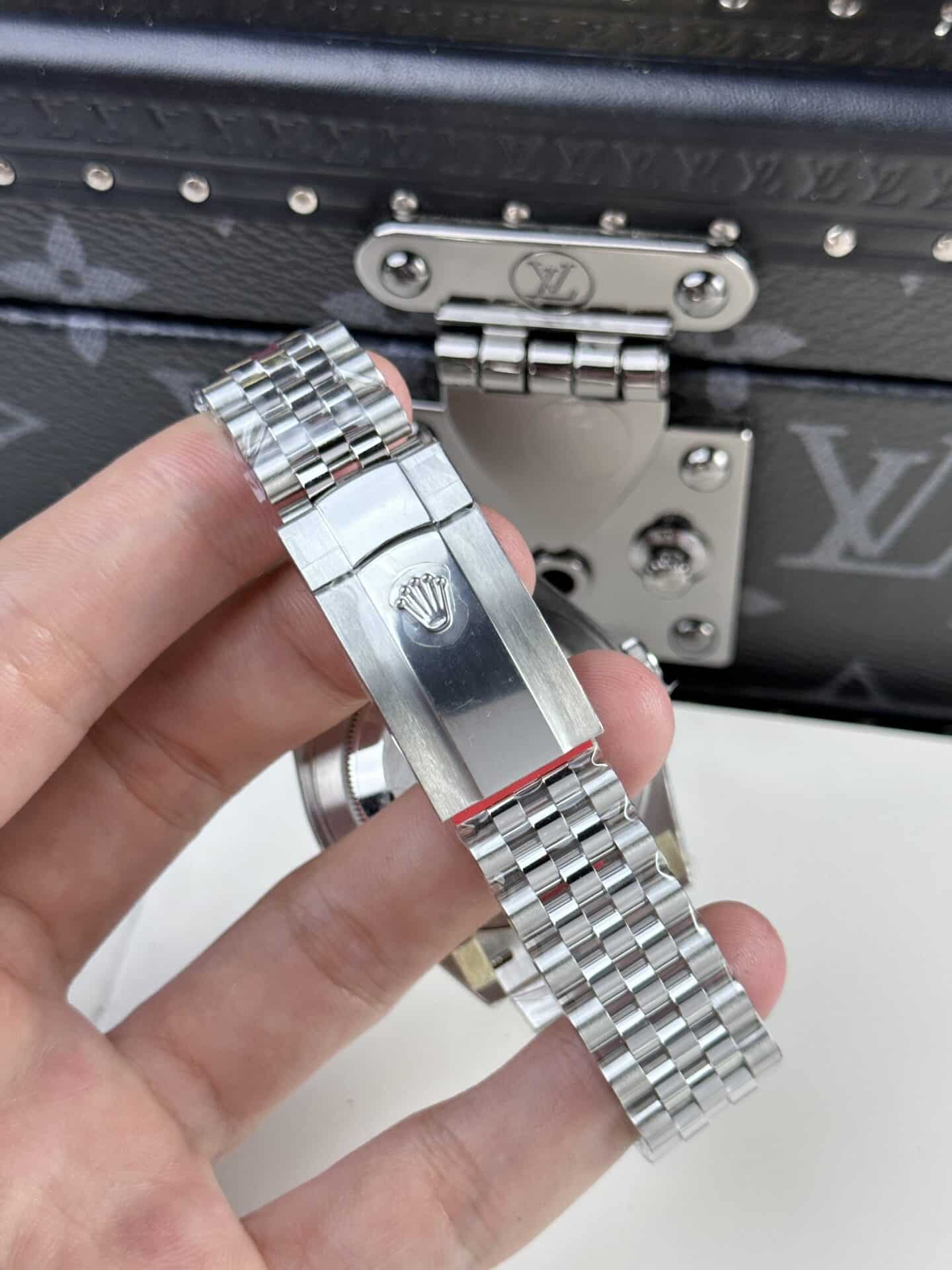 Rolex Datejust 126334 Silver Dial Luminous Hour Marker Jubilee Top Quality Replica VSF 41mm - Image 11