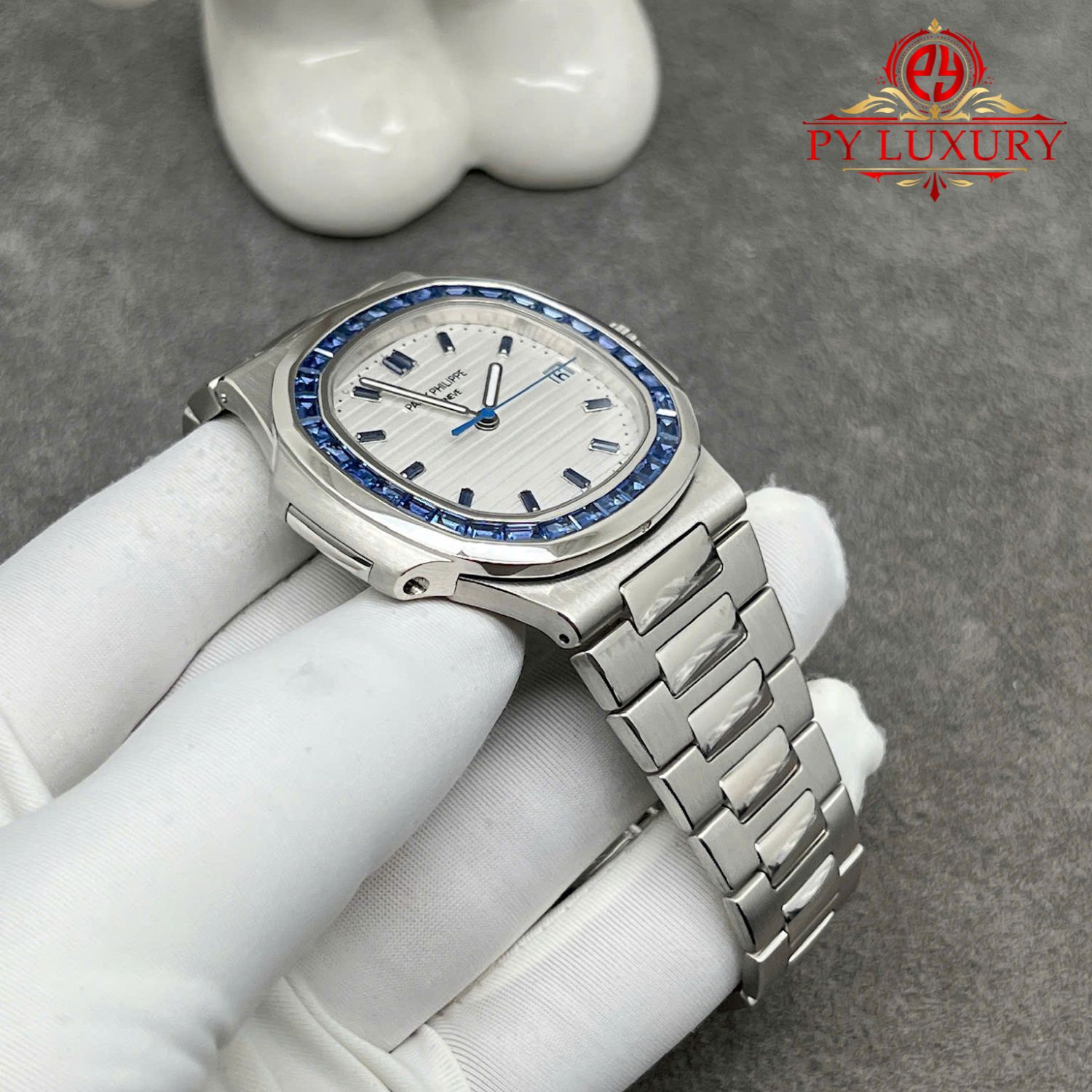 Patek Philippe Nautilus 5711/111P-010 Custom Made 1:1 Platinum 950 Blue Sapphire 40mm - Image 5