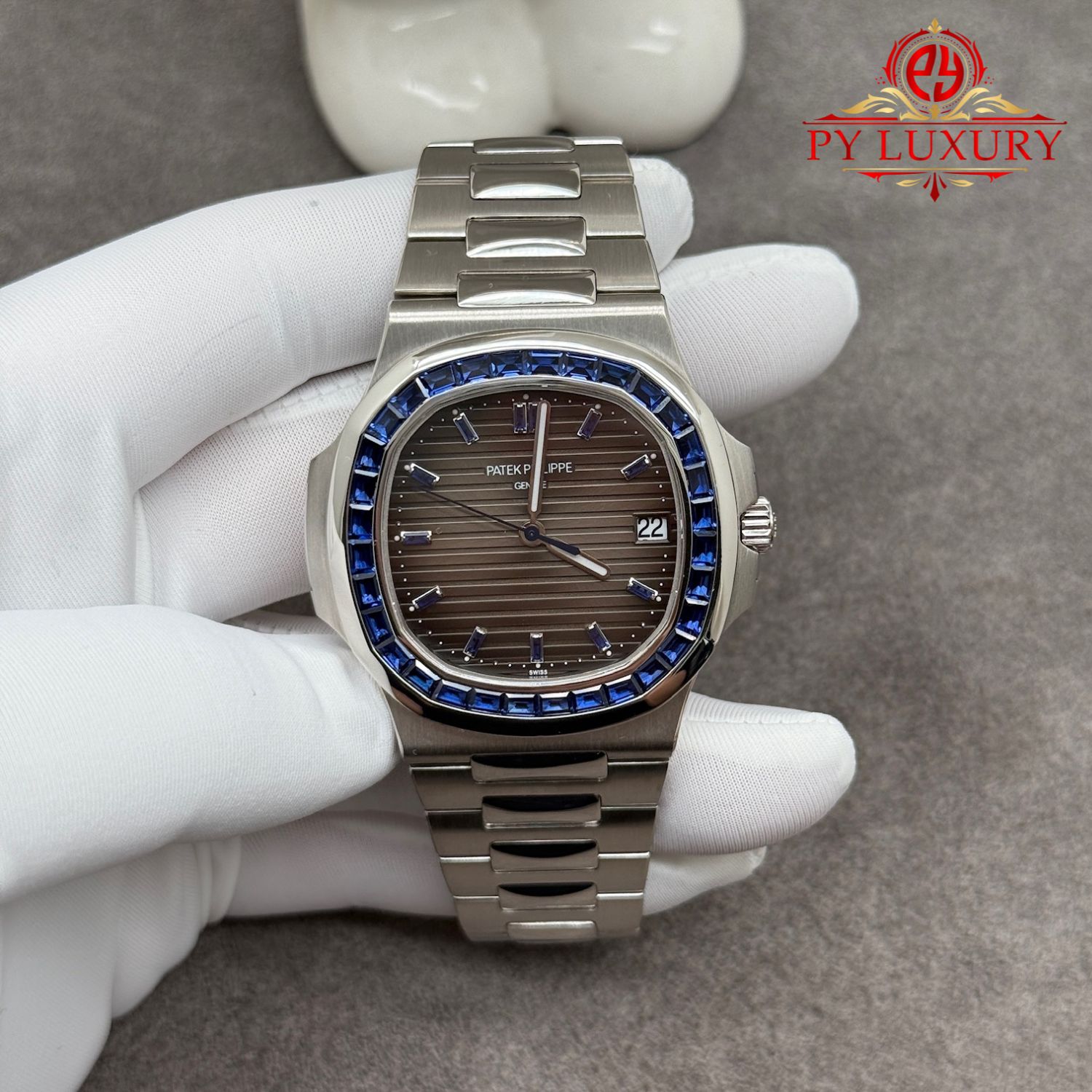 Patek Philippe Nautilus 5711/111P-001 Blue Sapphire Custom Made 1:1 Real Platinum 40mm