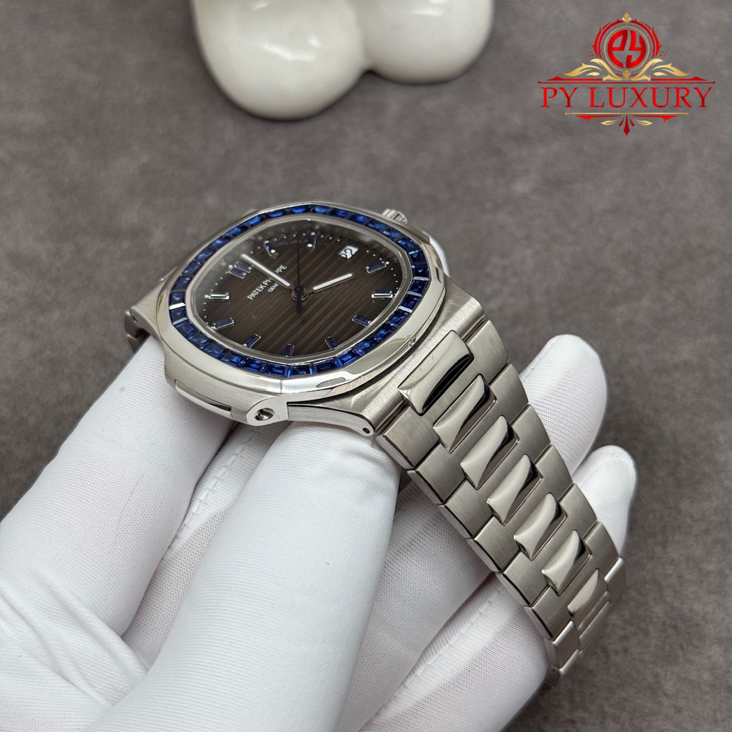 Patek Philippe Nautilus 5711/111P-001 Blue Sapphire Custom Made 1:1 Real Platinum 40mm - Image 6