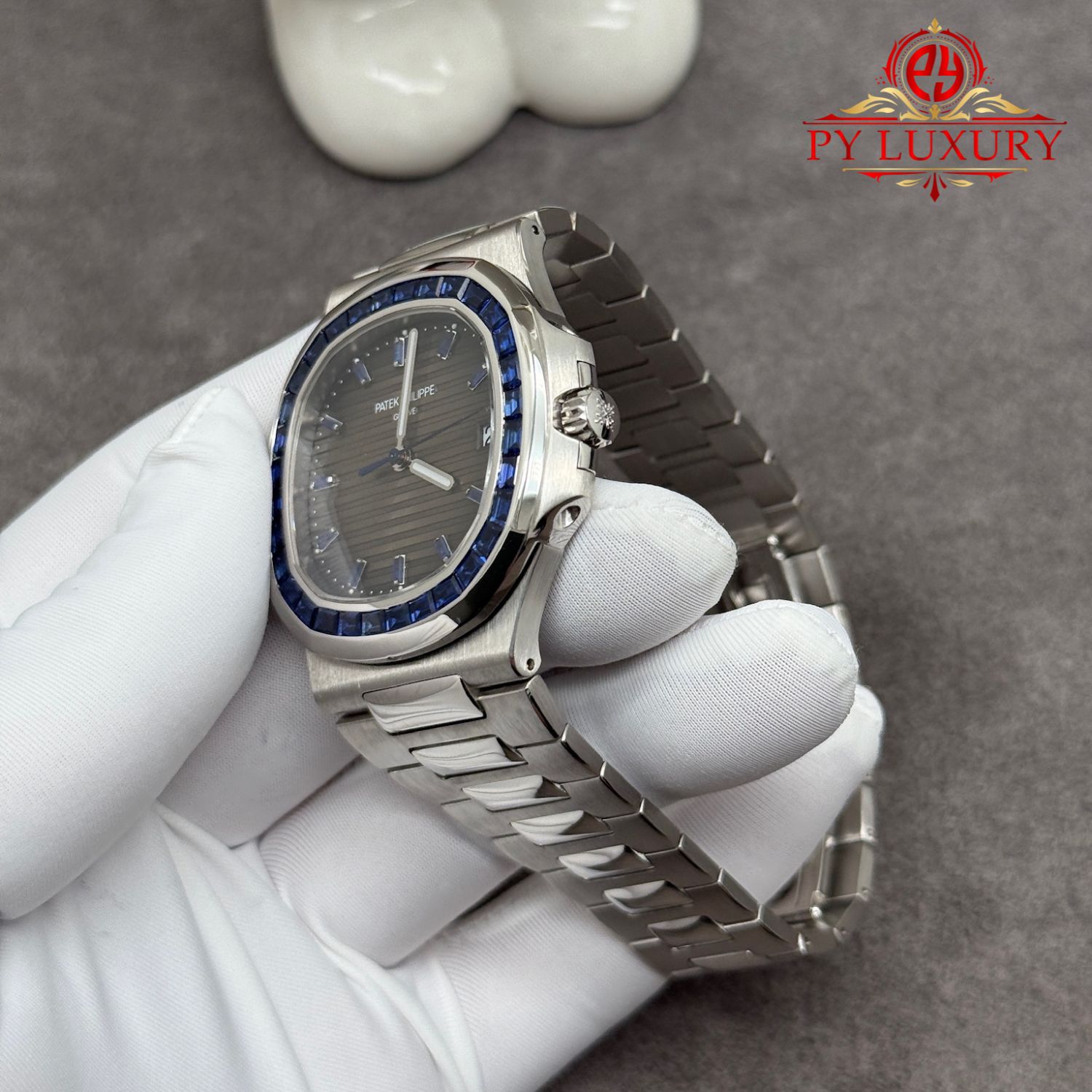 Patek Philippe Nautilus 5711/111P-001 Blue Sapphire Custom Made 1:1 Real Platinum 40mm - Image 7