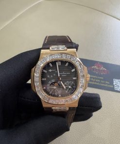 Patek Philippe Nautilus 5724R-001 Pure 18K Solid Gold Custom Baguette Diamonds Crocodile Leather Strap 40mm