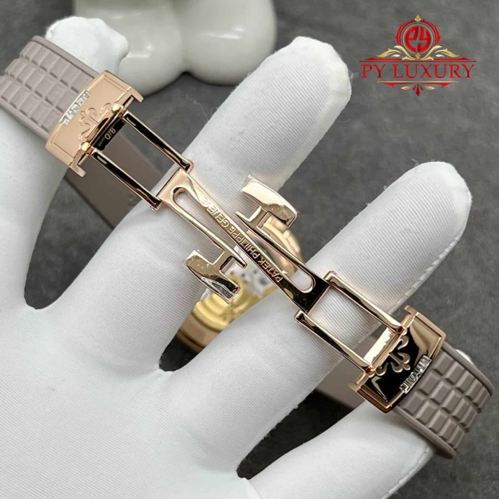 Patek Philippe Aquanaut 5062/450R-001 Custom Made 18K Solid Gold Diamonds 38.8mm - Image 7