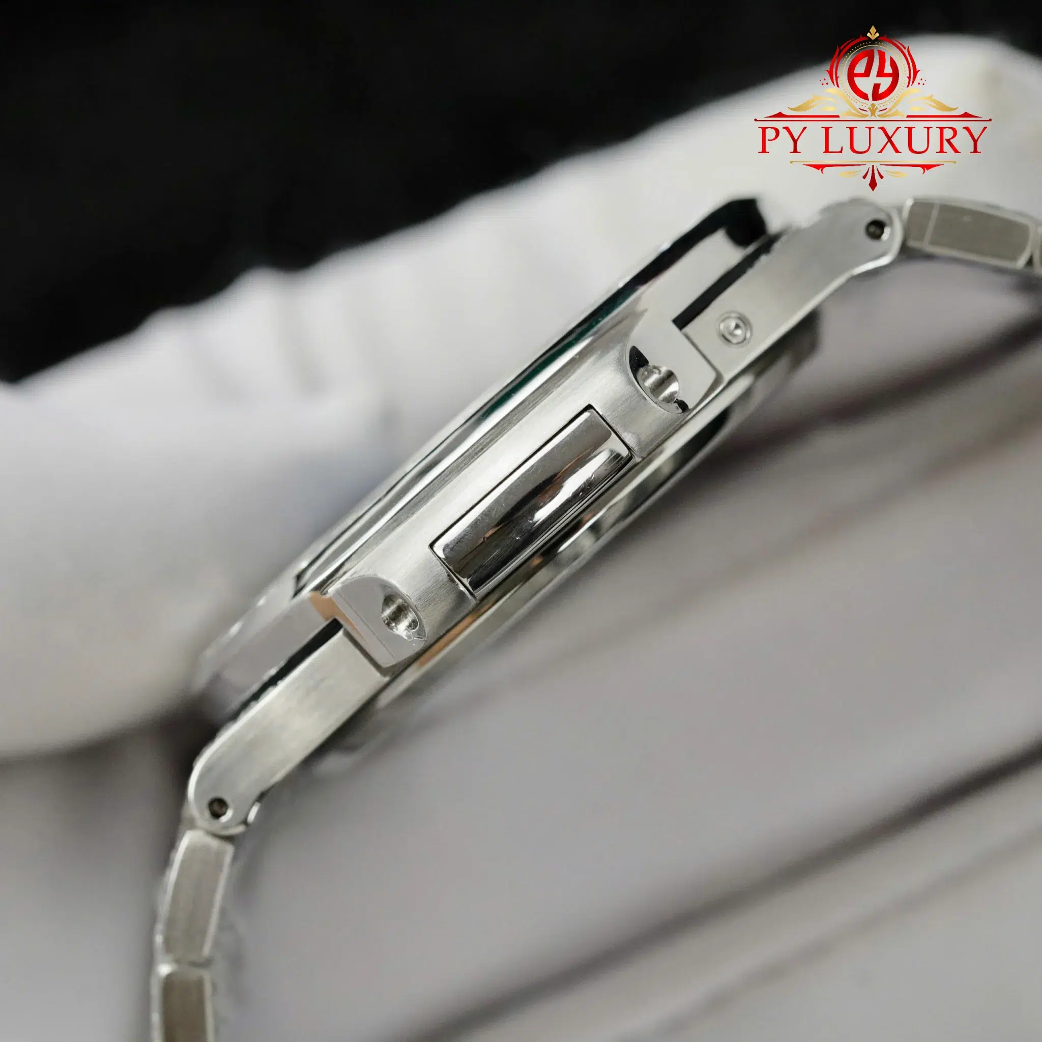 Patek Philippe Nautilus 5712/1A Blue Dial Custom Baguette Moissanite 1:1 Best Copy PPF 40mm - Image 7