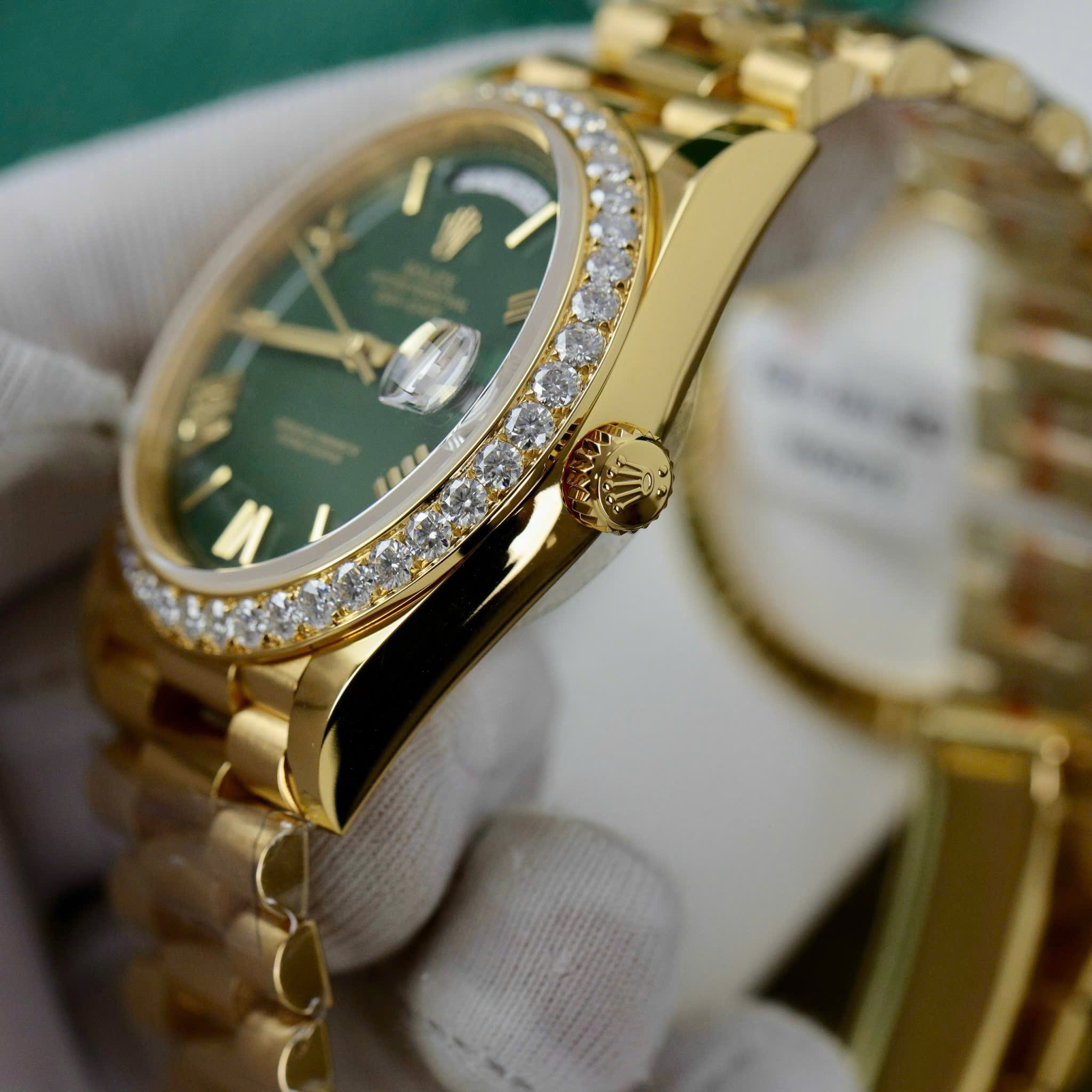 Rolex Day-Date 228348RBR Pastello Green Dial 18k Gold Wrapped Moissanite Bezel 1:1 Replica GMF V3 40mm - Image 6
