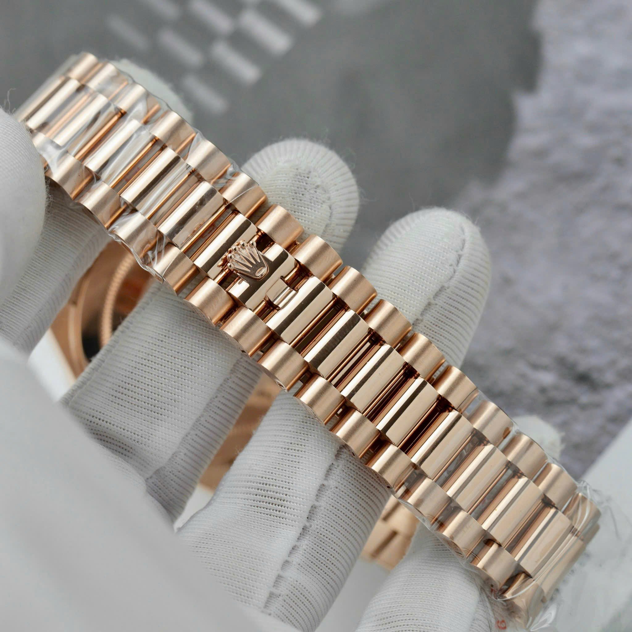 Rolex Day-Date 228345RBR-0009 18k Gold Wrapped Chocolate Roman Index Dial Moissanite Bezel GMF V3 40mm - Image 9