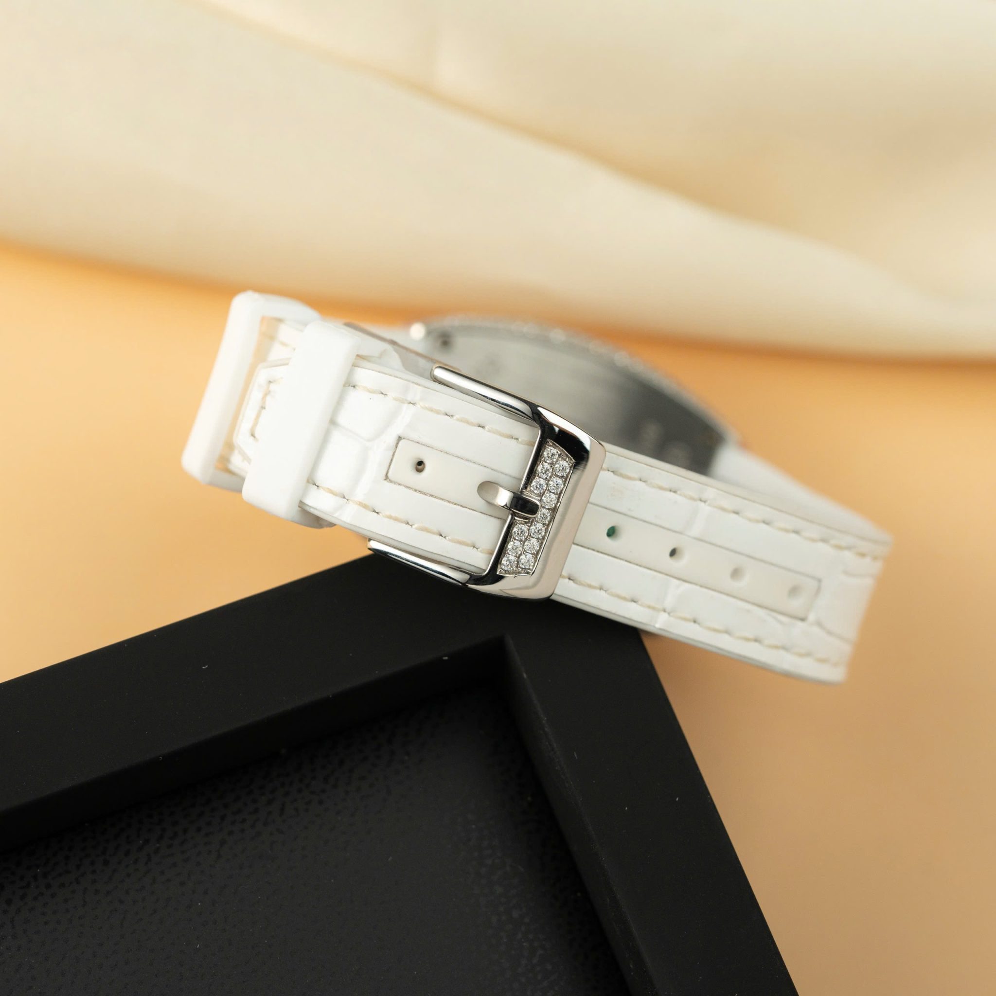 Franck Muller Vanguard V32 QZ.BLC Color Dream White Dial Custom Moissanite Best Replica ABF 32mm - Image 8