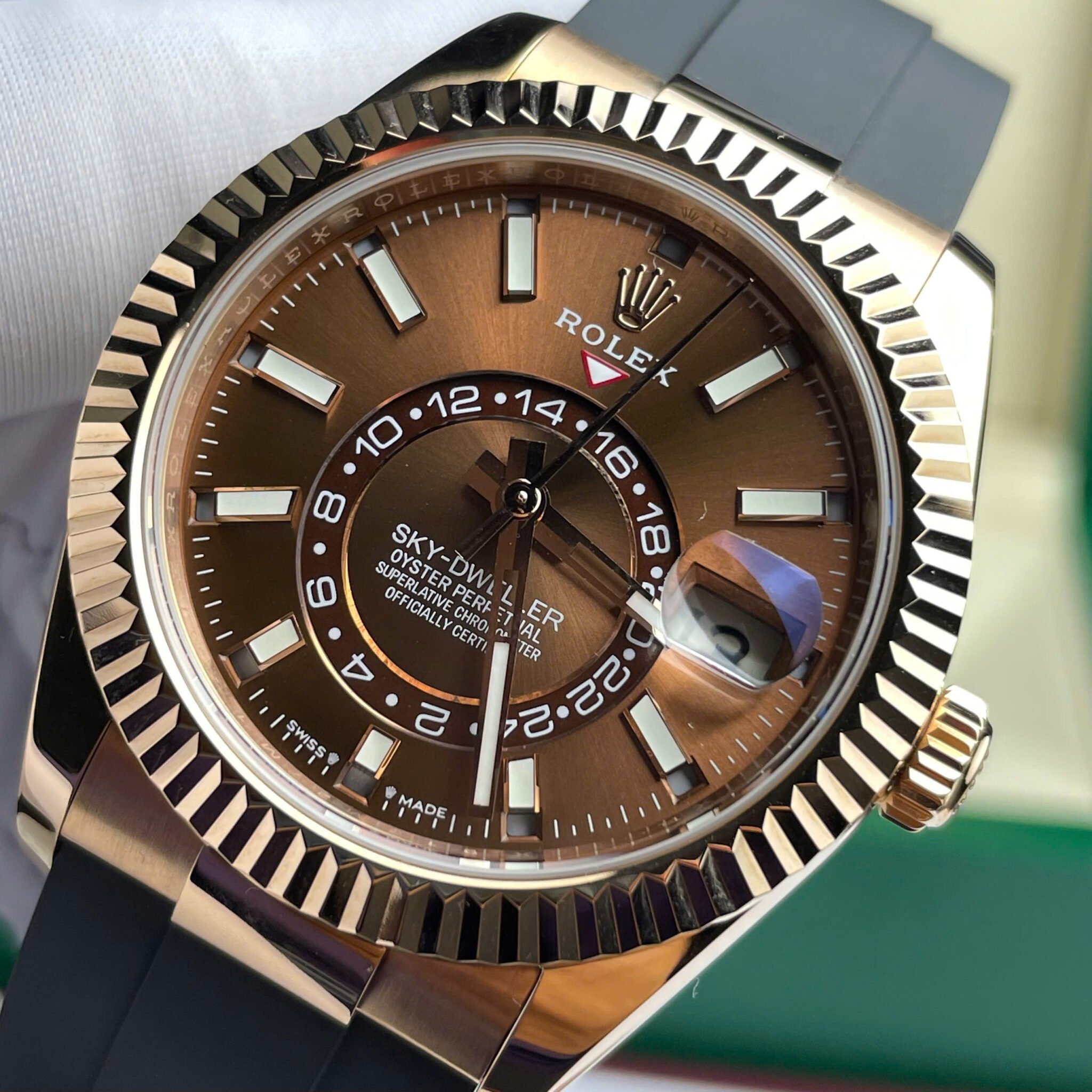 Rolex Sky-Dweller 326934 Brown Dial 18K Gold Wrapped Rubber Strap Best Replica 42mm - Image 4
