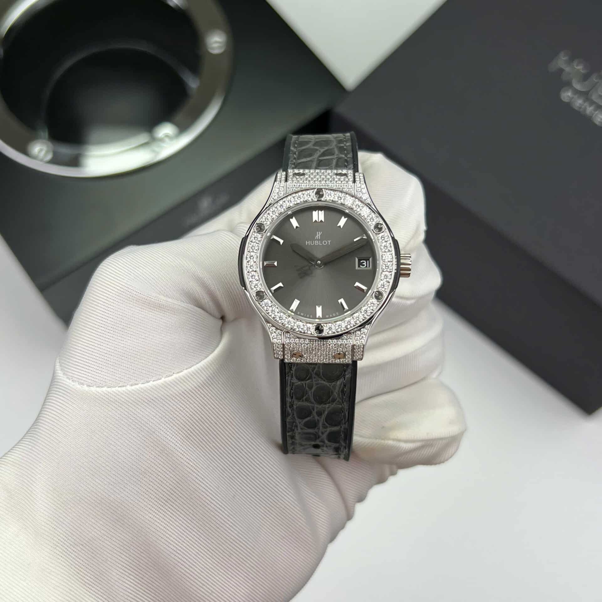 Hublot Classic Fusion Titanium Pavé Grey Dial Custom Moissanite Leather Best Replica 33mm - Image 2