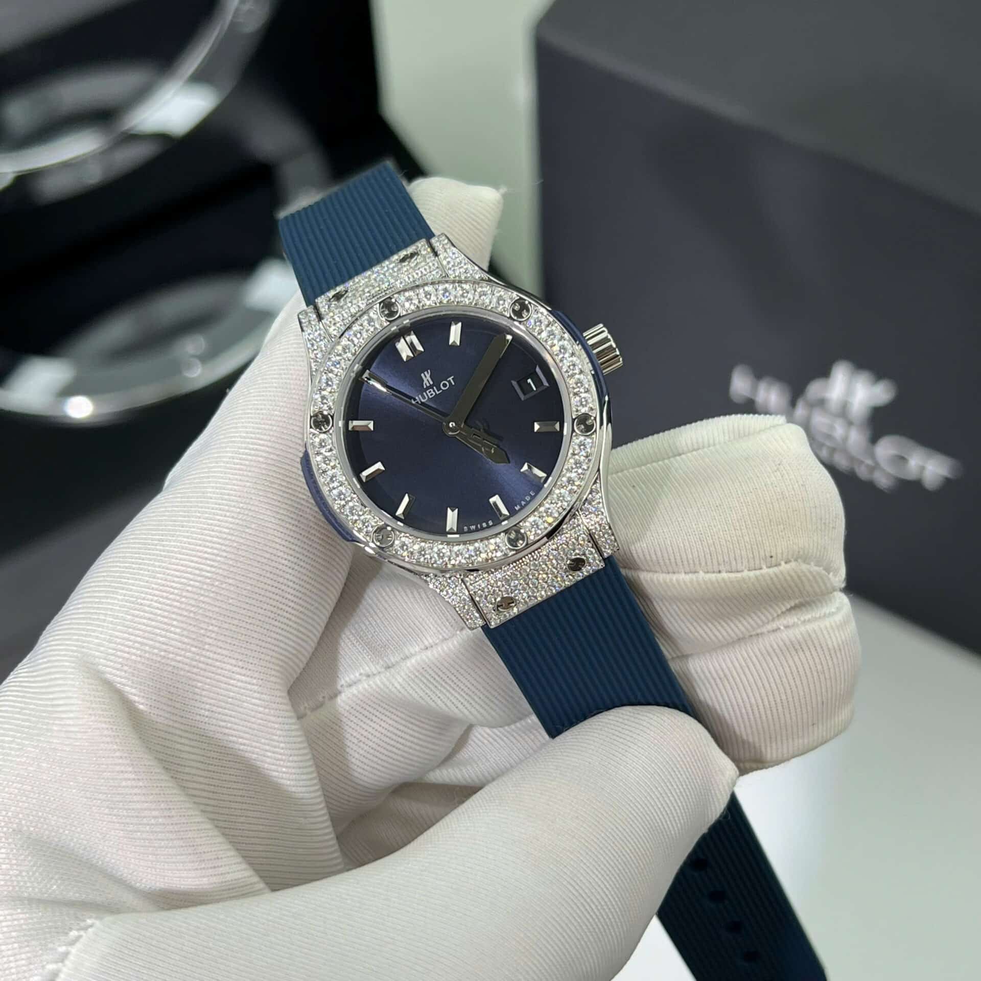Hublot Classic Fusion Titanium Pavé Blue Dial Rubber Custom Moissanite 33mm - Image 4